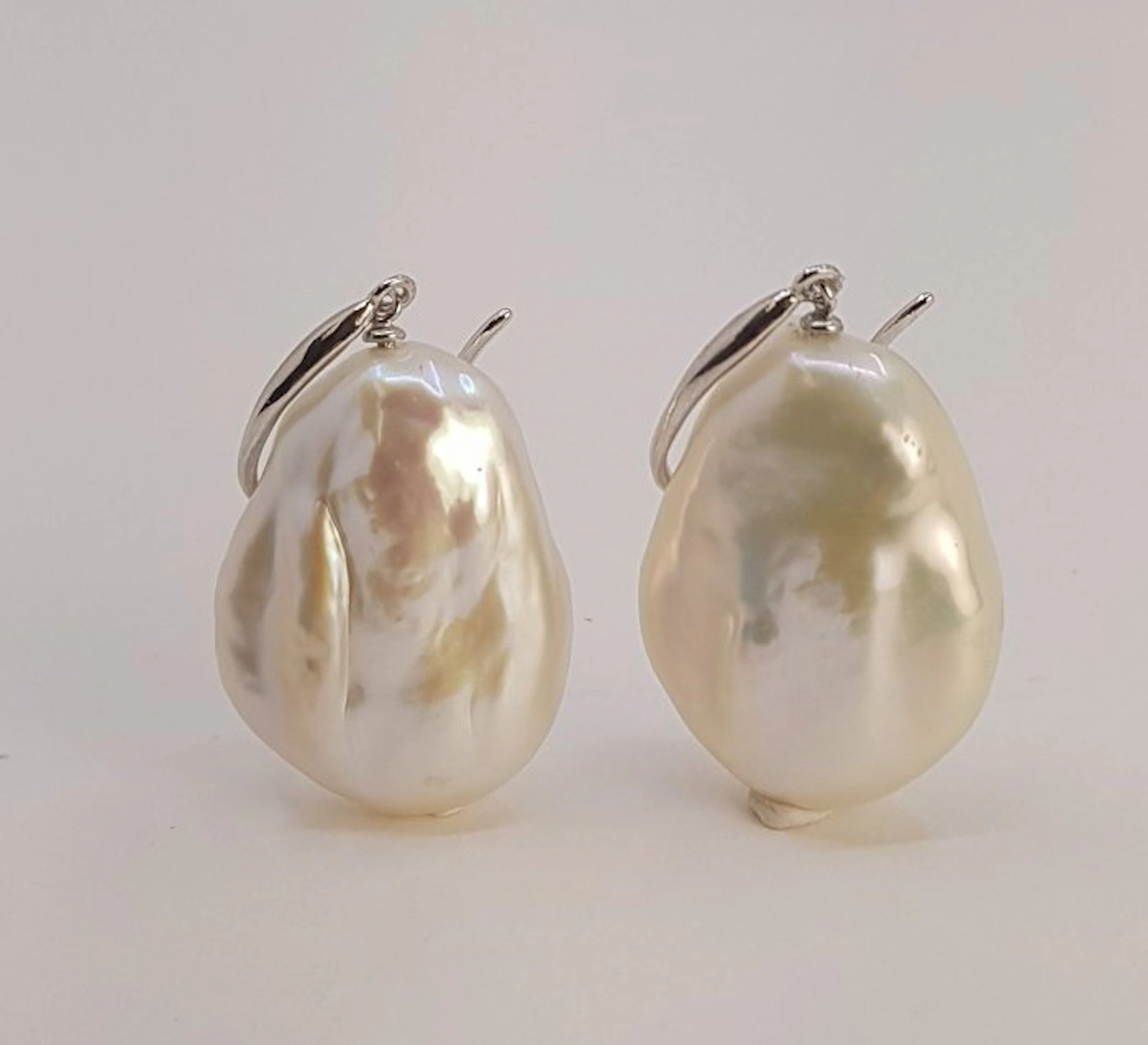 No reserve price - Earrings Silver, 17x18mm Baroque Freshwater Pearls