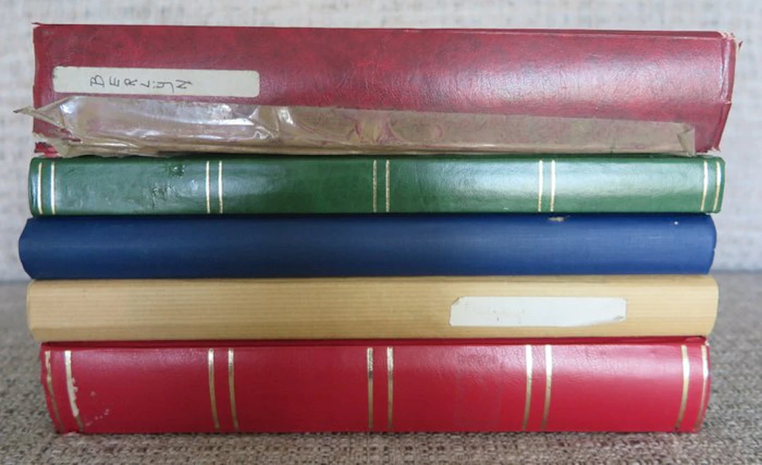 World - Batch in 5 stock books