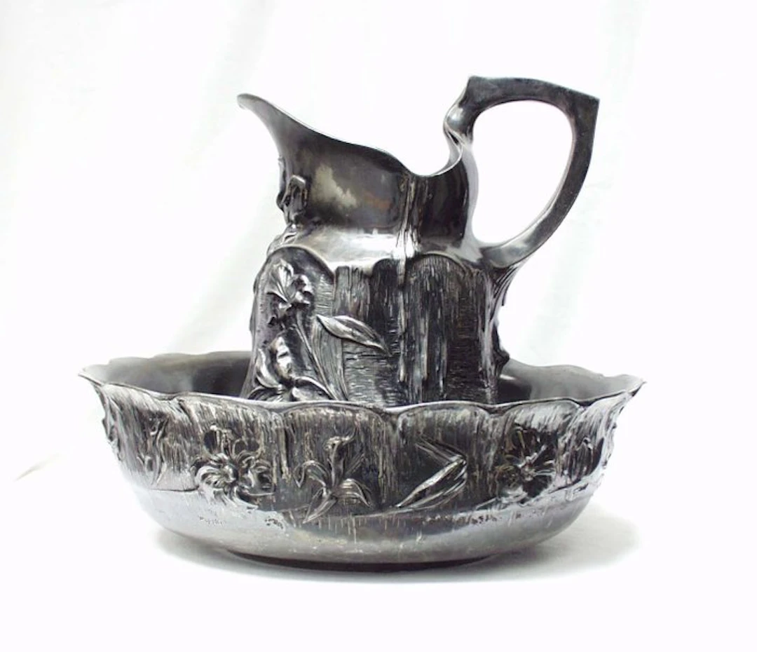 Art Nouveau Wash basin set (2) - Tin