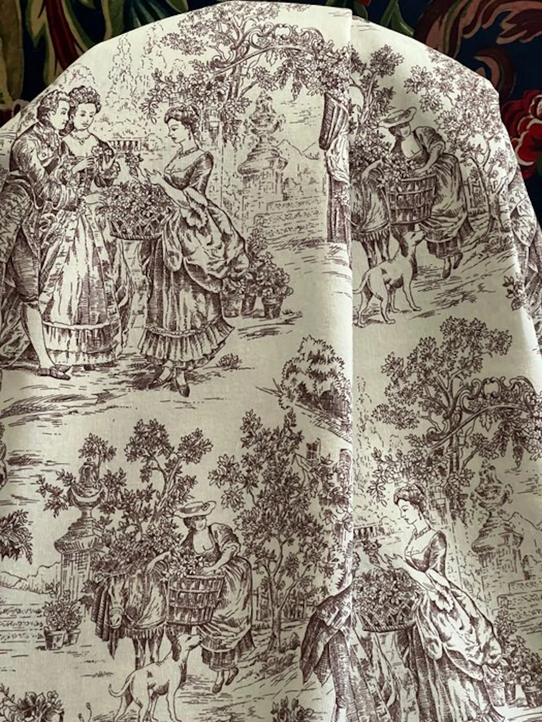 Five meters of fabric with double-width Toile de Jouy for...