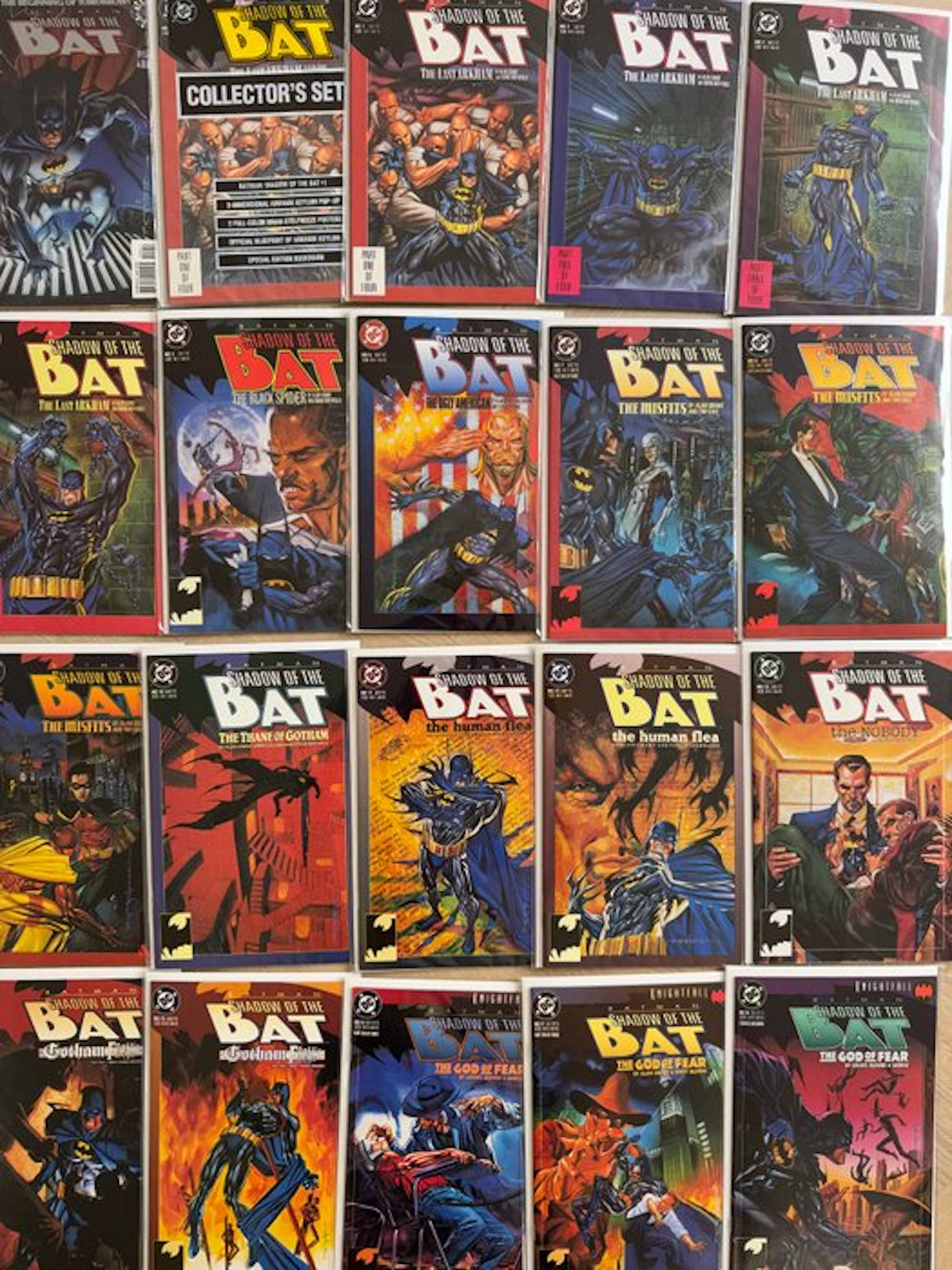 Batman Shadow of the Bat (1992) - Super lot Batman...