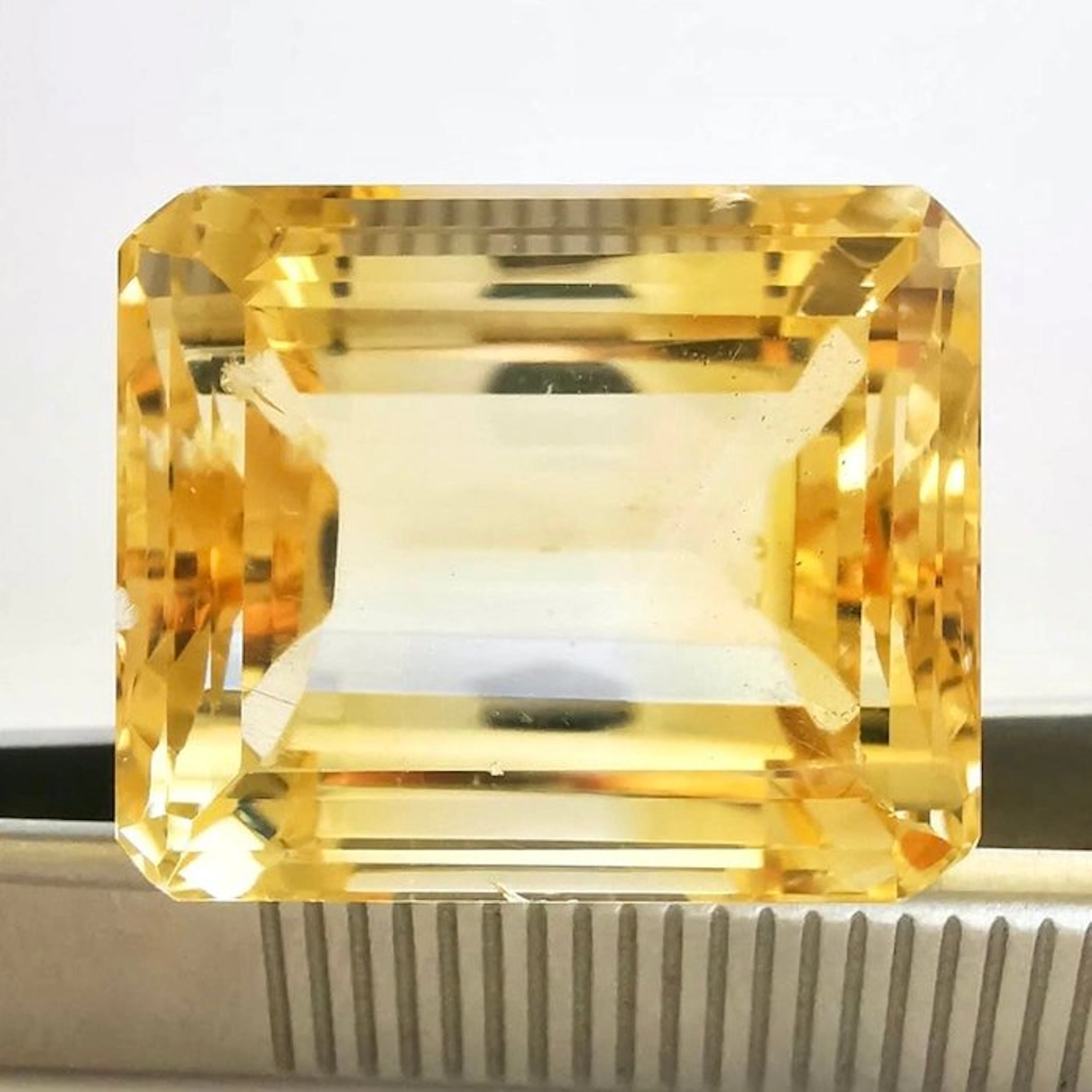 No reserve price Citrine - 50.71 ct - Antwerp Laboratory...