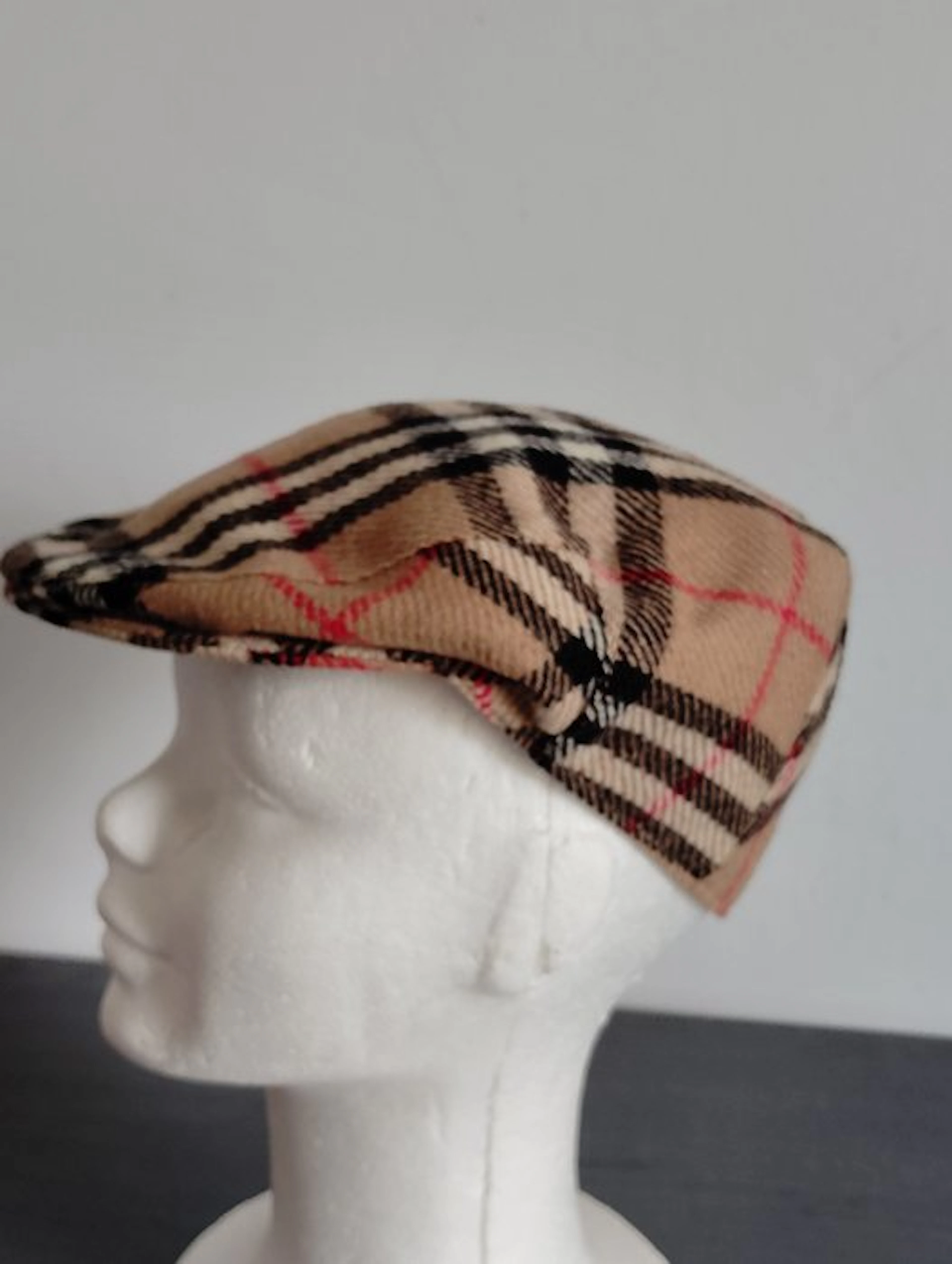 Burberrys - Hat (1) - Wool, Silk