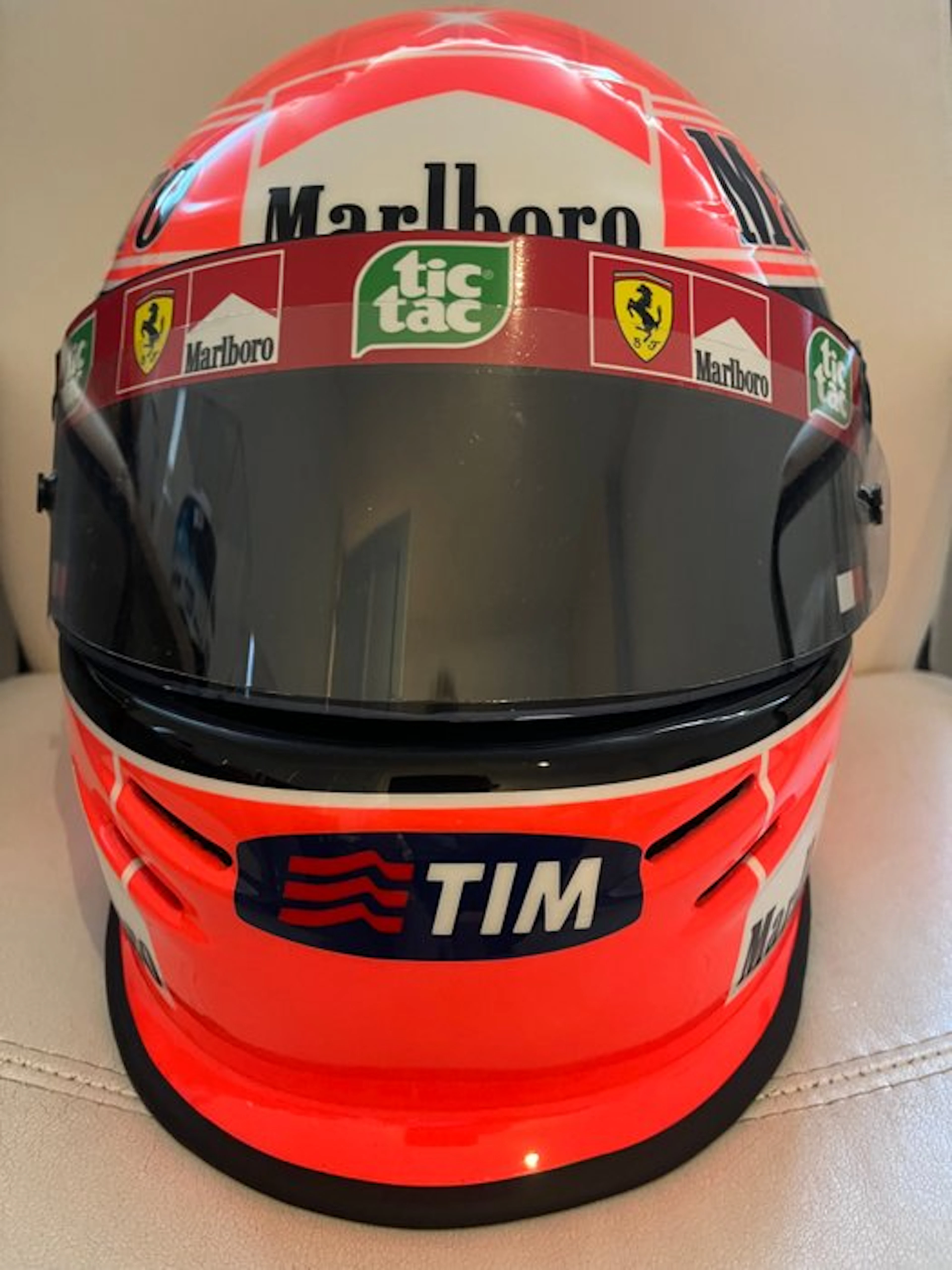 Ferrari - F1 - Michael Schumacher - 2000 - Replica helmet