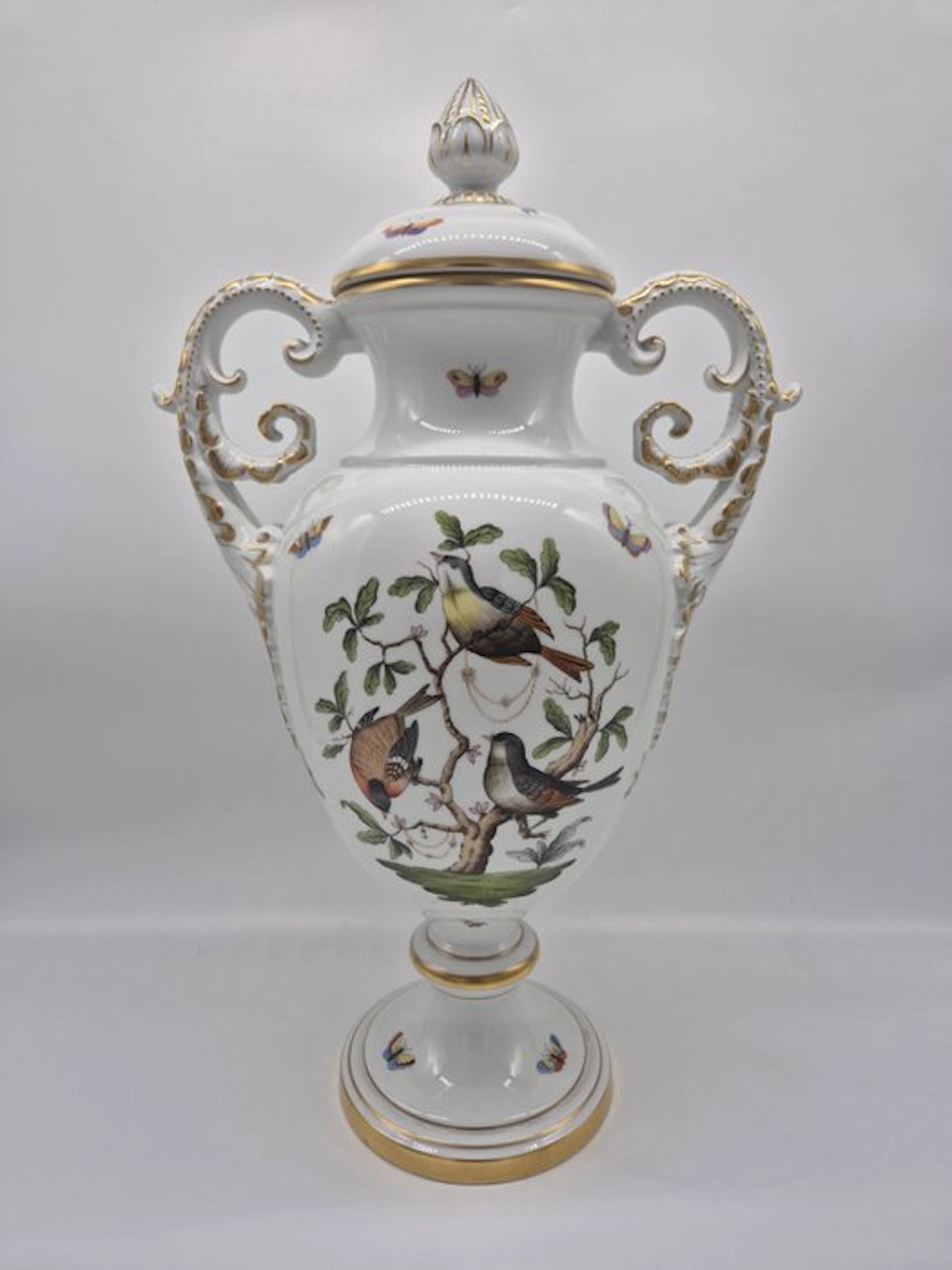 Herend - Große Deckelvase Dekor Rothschild - Lidded vase - Porcelain