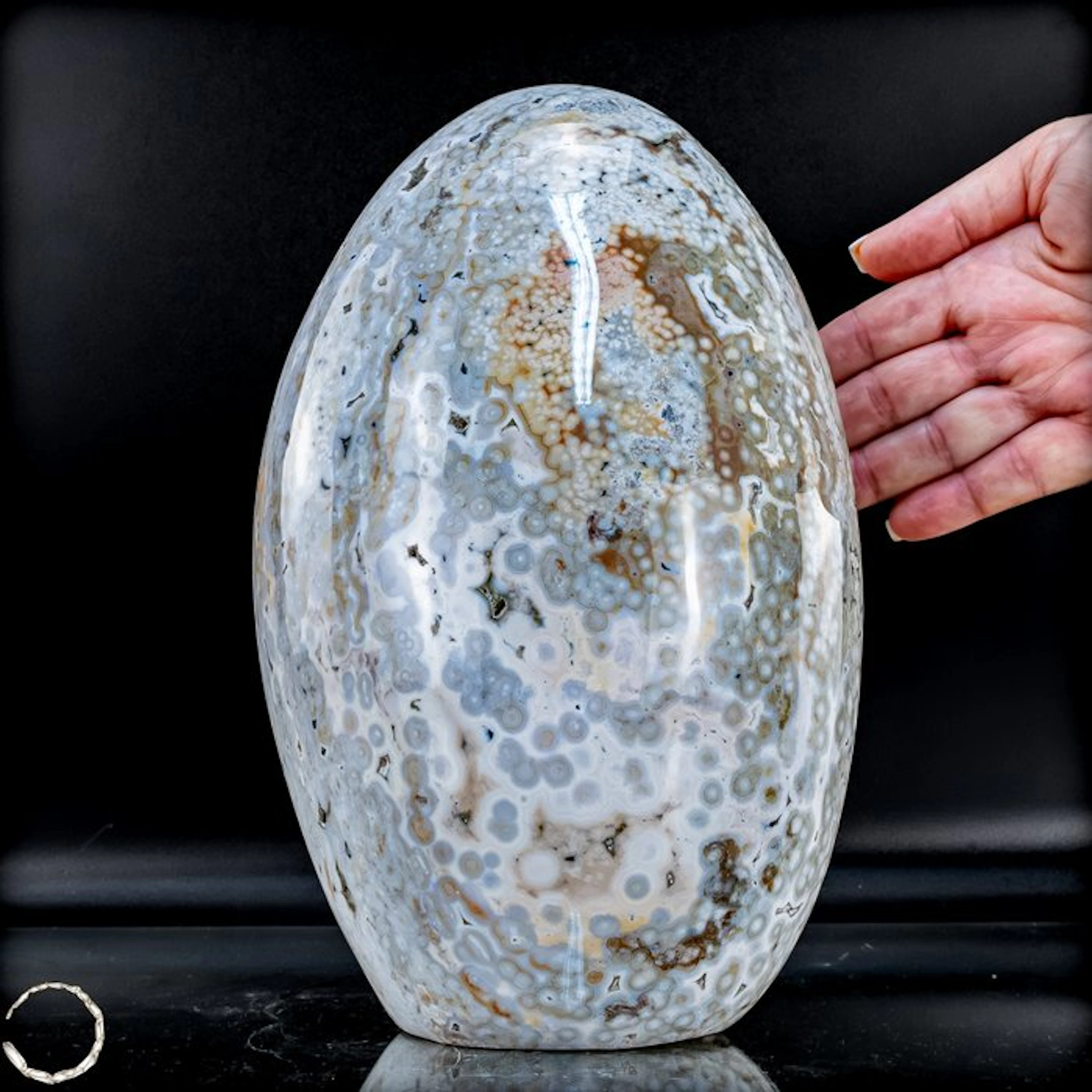 Agate Freeform – Elegant one-of-a-kind with fascinating...
