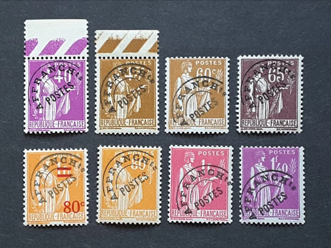 France 1933/1939 - 8 pre-obliterated stamps of the Peace...