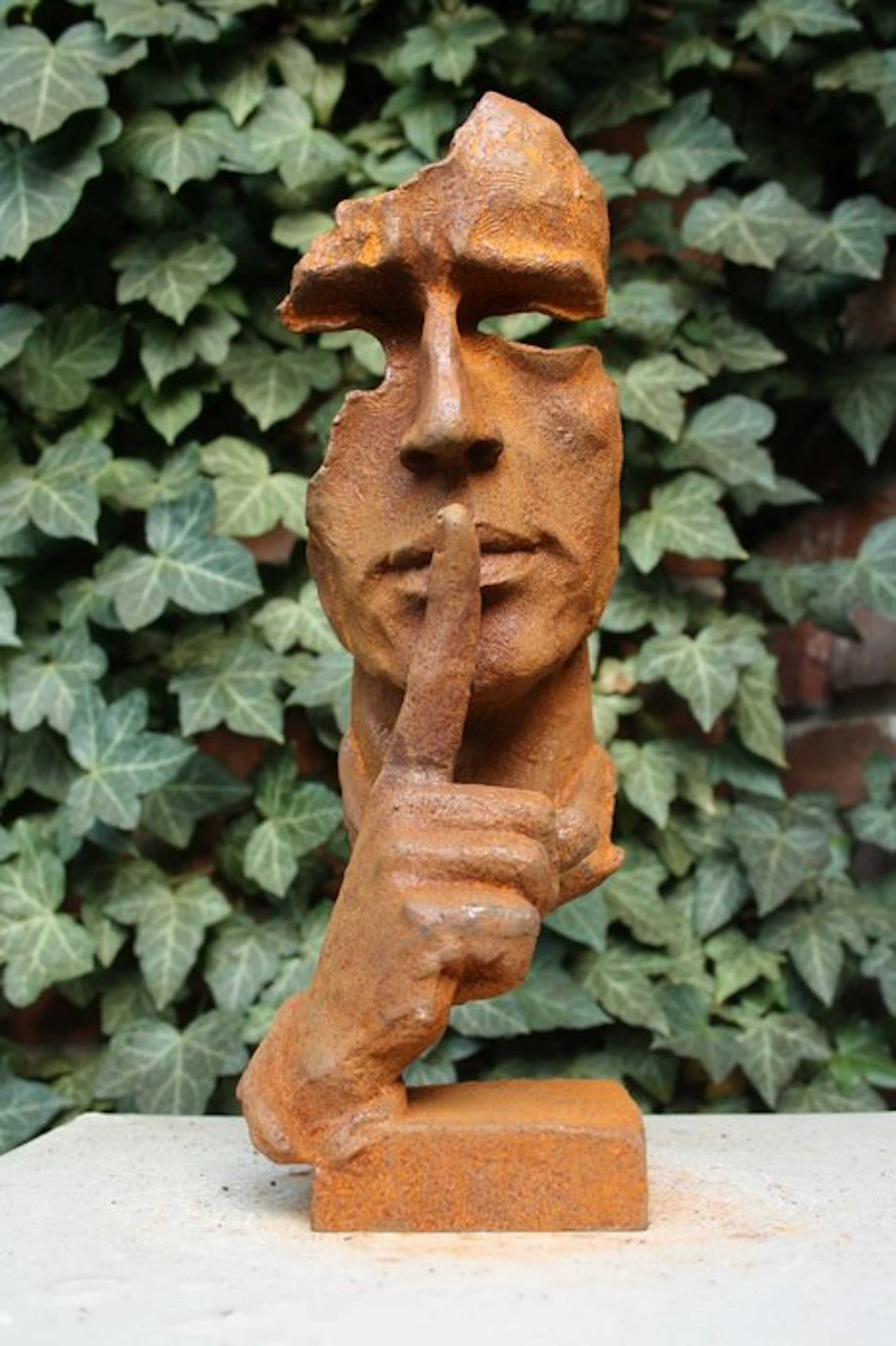 Sculpture, "THE WHISPERER" - 30 cm - Cast iron