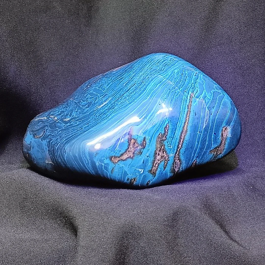 Extraordinary piece of amber