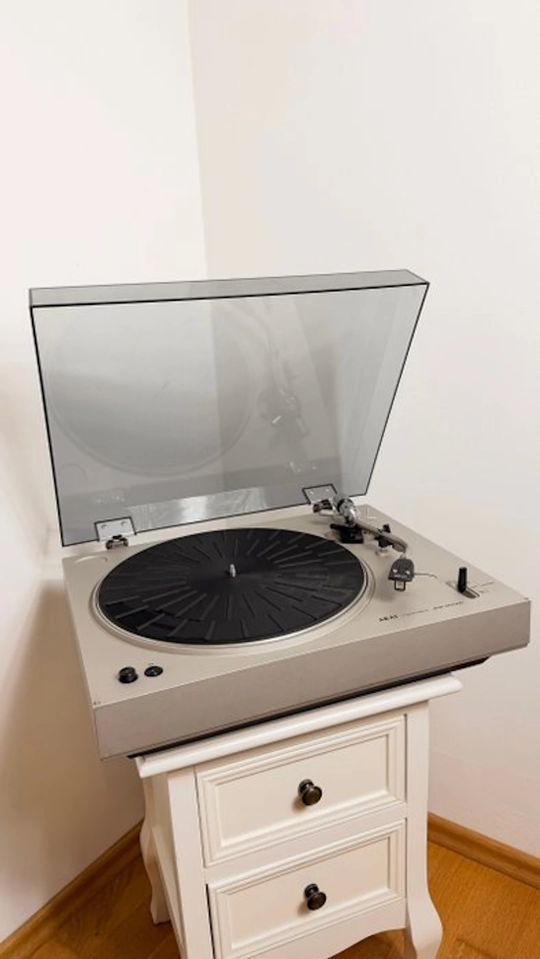 Akai - AP-001C Turntable