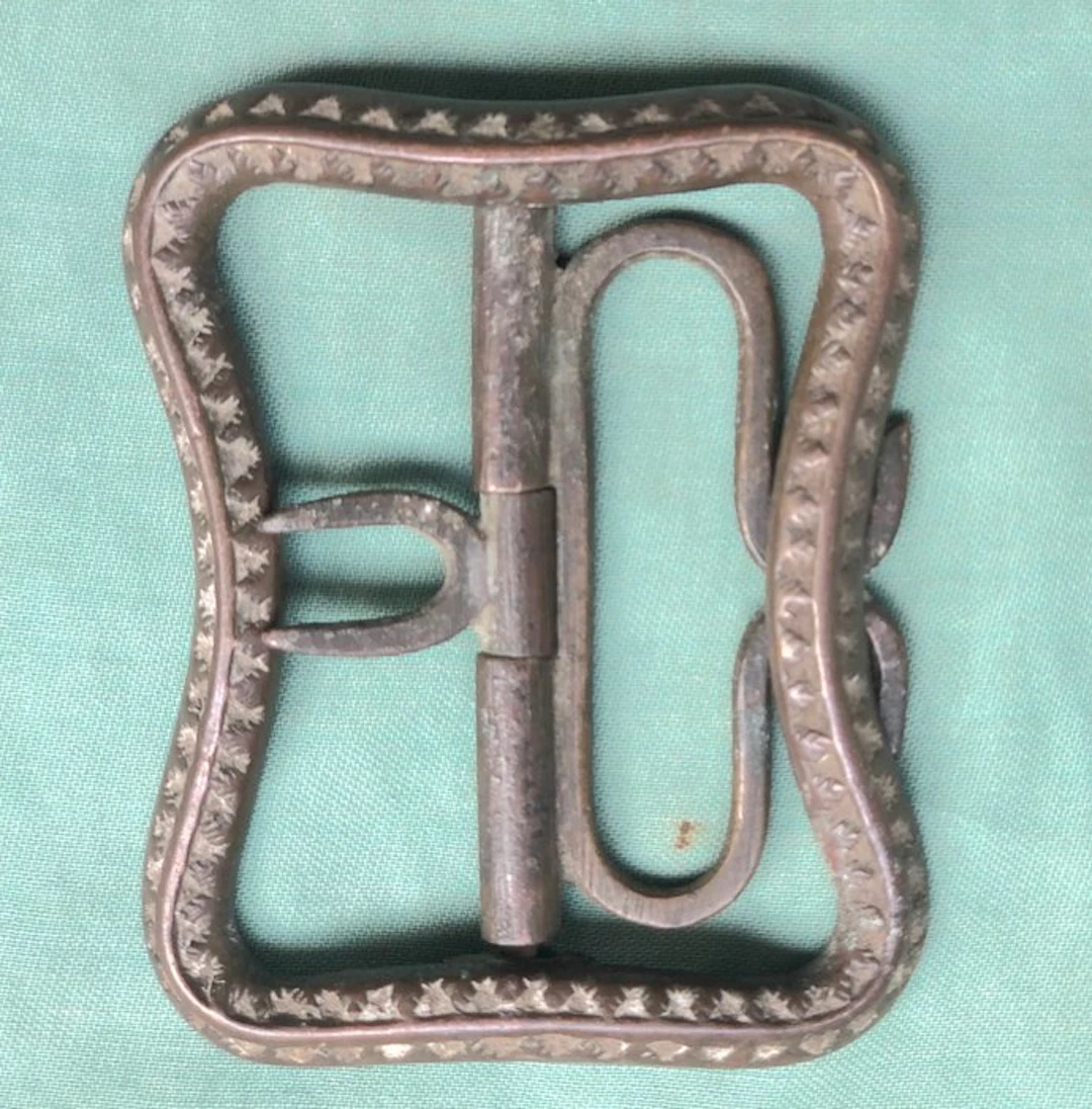 Belt buckle