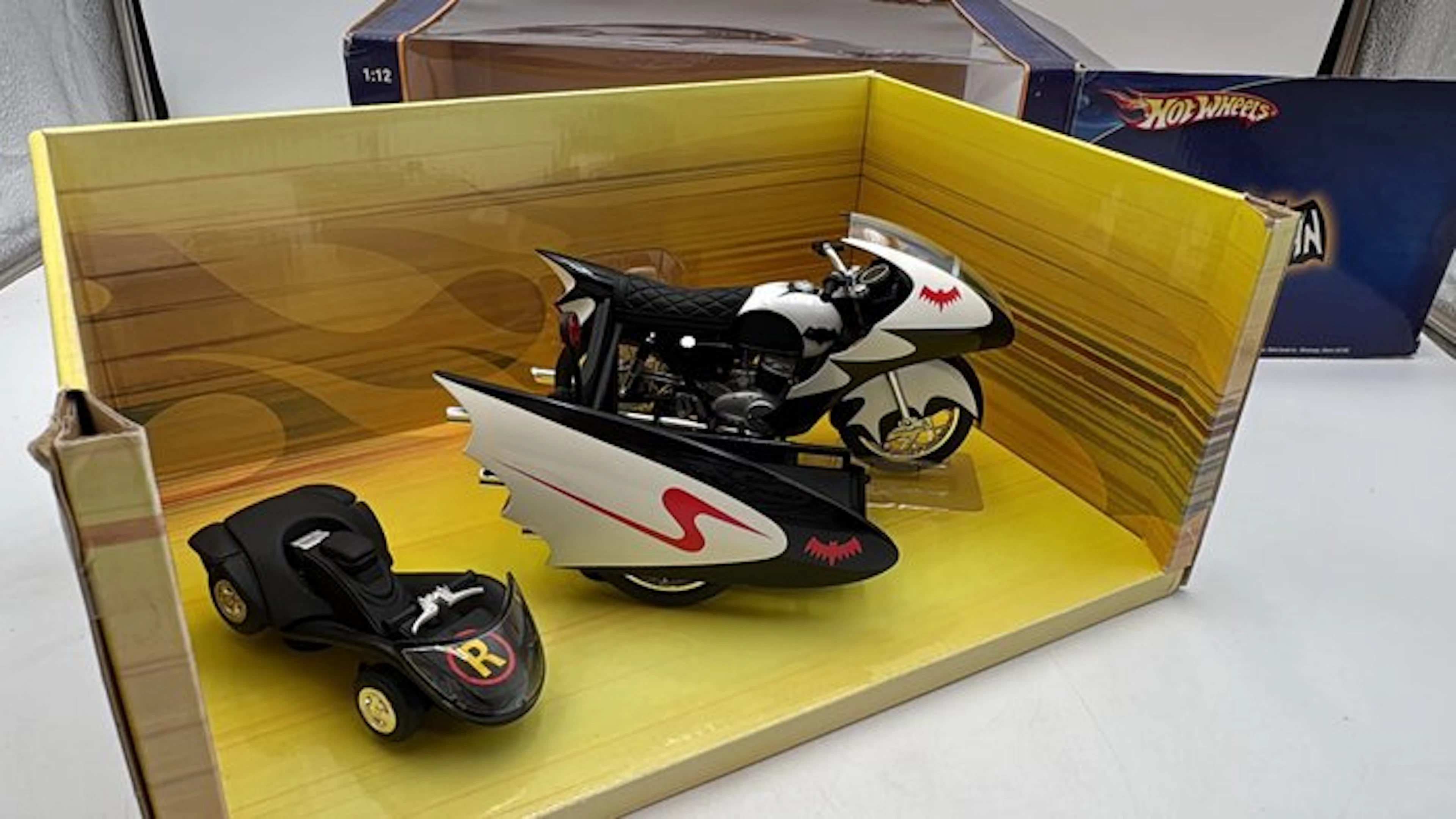 Hot Wheels 1:12 - Model car - Batcycle e Sidecar Batman...