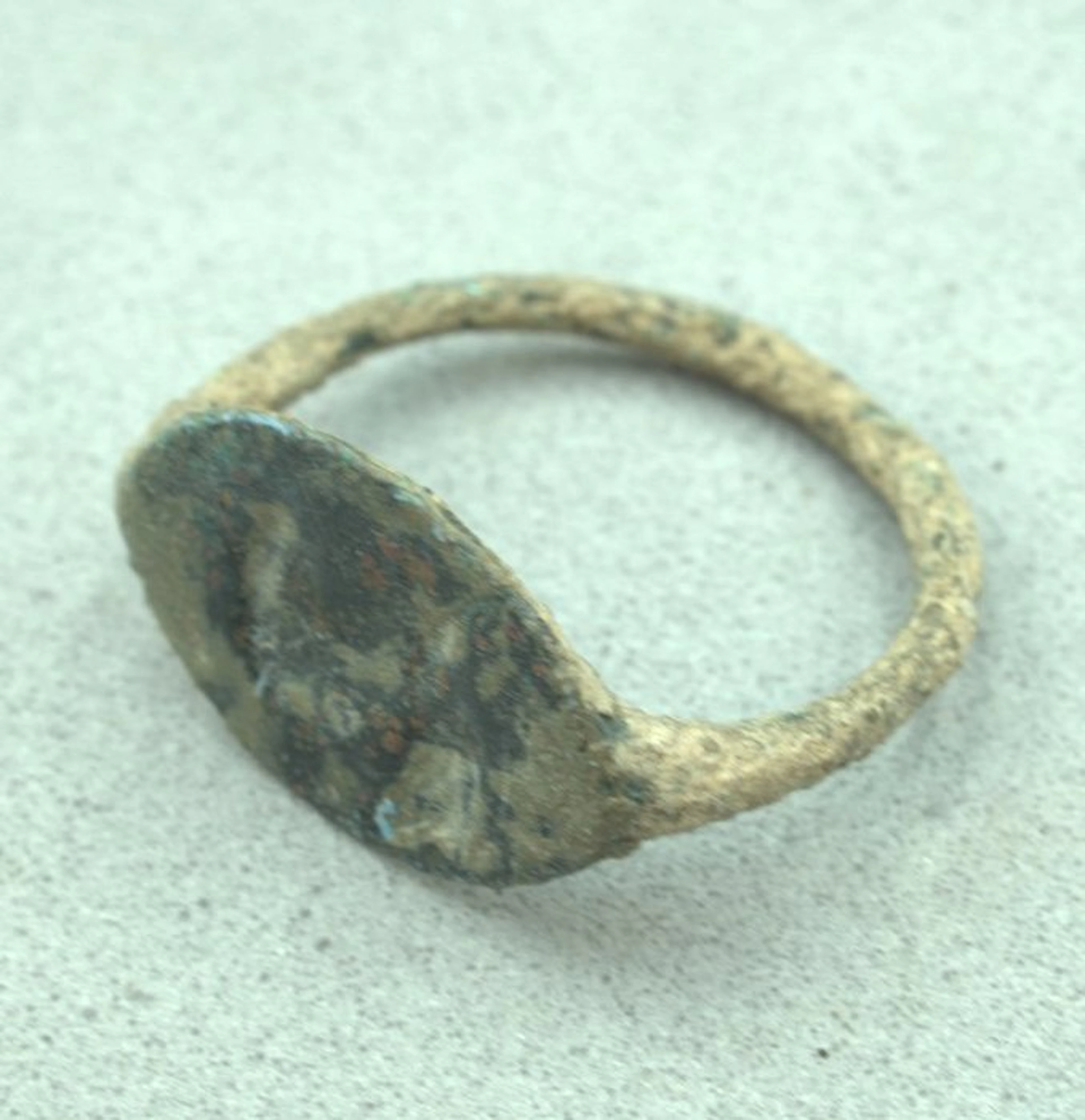 Ancient Greek Bronze Seal ring - 22 mm (No reserve price)