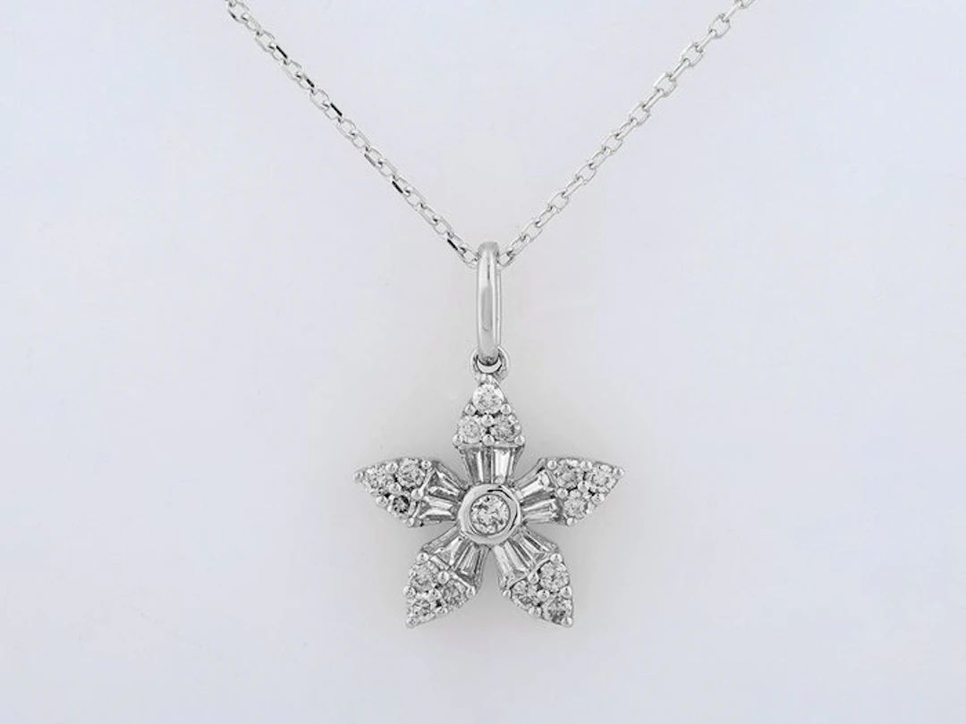 Necklace with pendant - 14 kt. White gold - 0.35ct. tw. Diamond (Natural)
