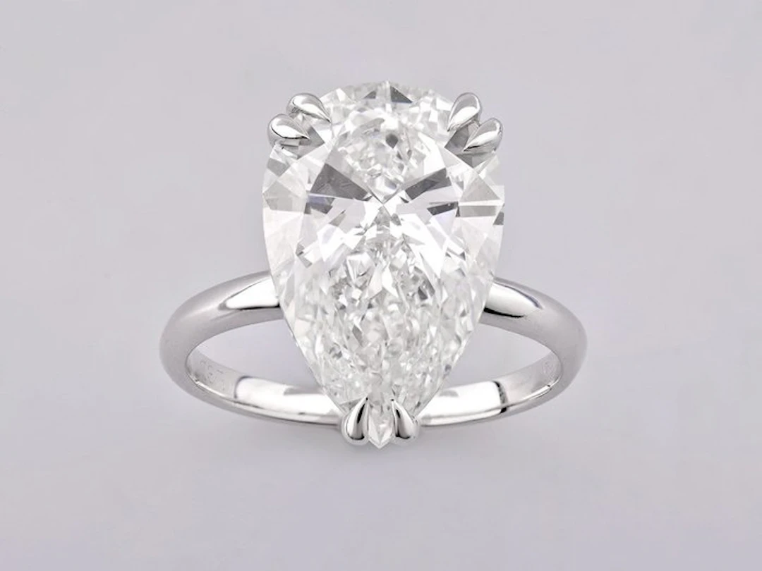 Ring - 14 kt. White gold - 7.02ct. tw. Diamond (Lab-grown)