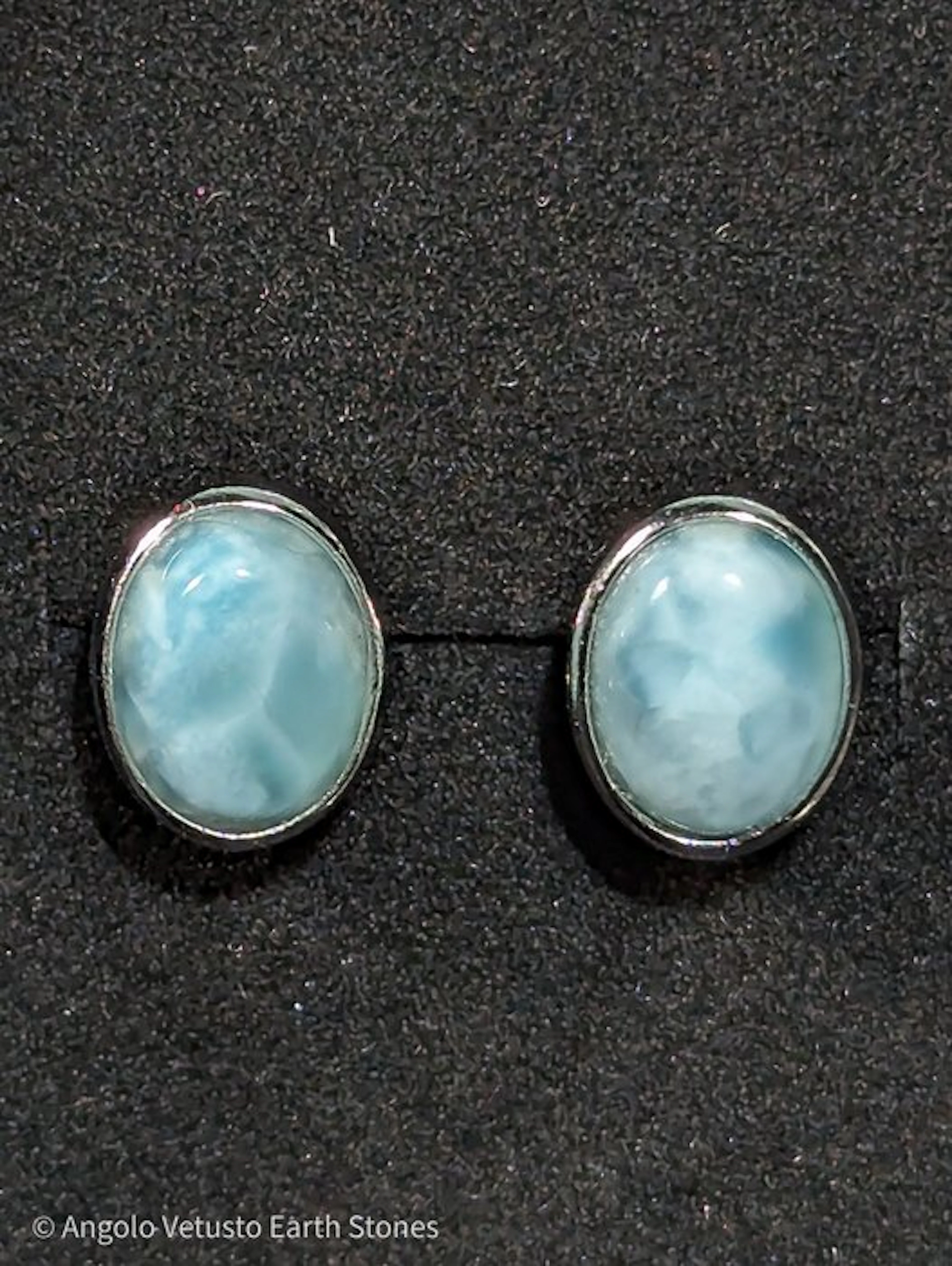 1.58 g - Beautiful 925 Silver Earrings