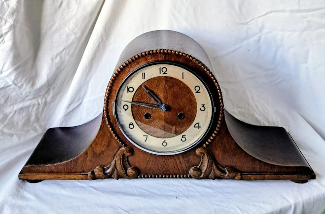 Table clock - Kienzle - Wood