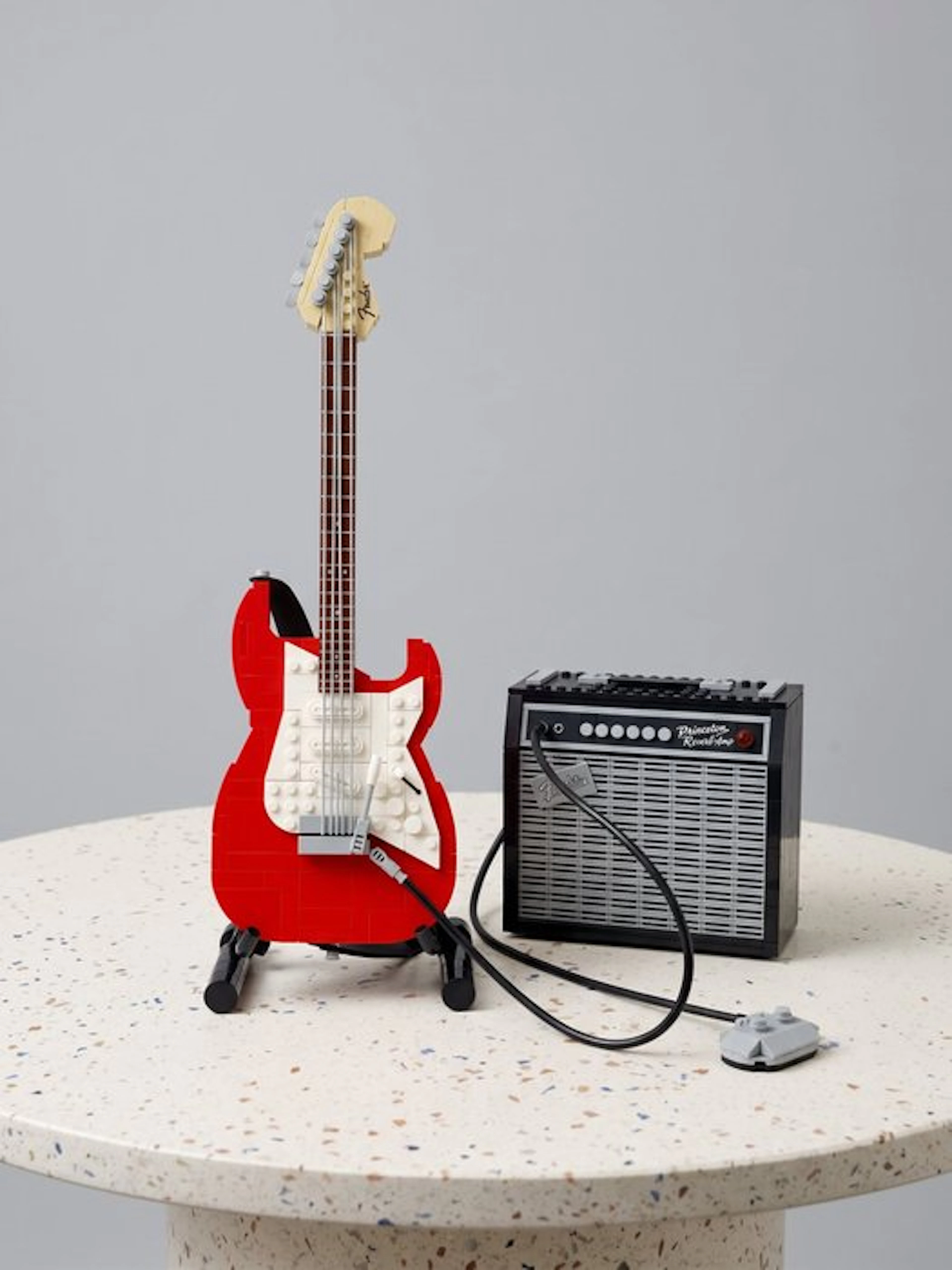 LEGO Set - 21329 - Ideas (CUUSOO) - Fender Stratocaster