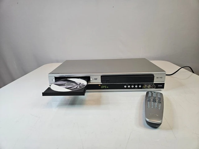 Philips DVP3055V/19 DVD/VHS DVD player