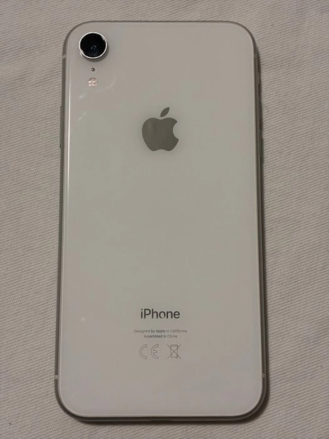 Apple iPhone XR - Mobile phone