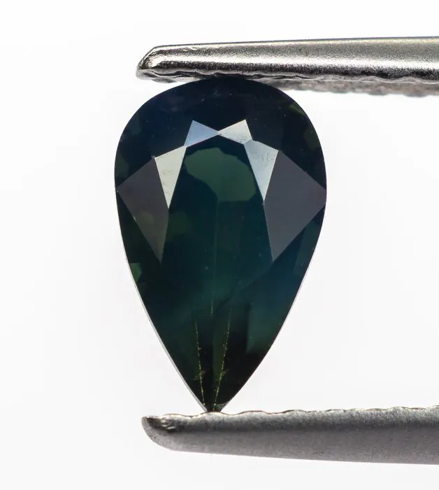 No reserve price Sapphire - 0.79 ct - Gem Report Antwerp...