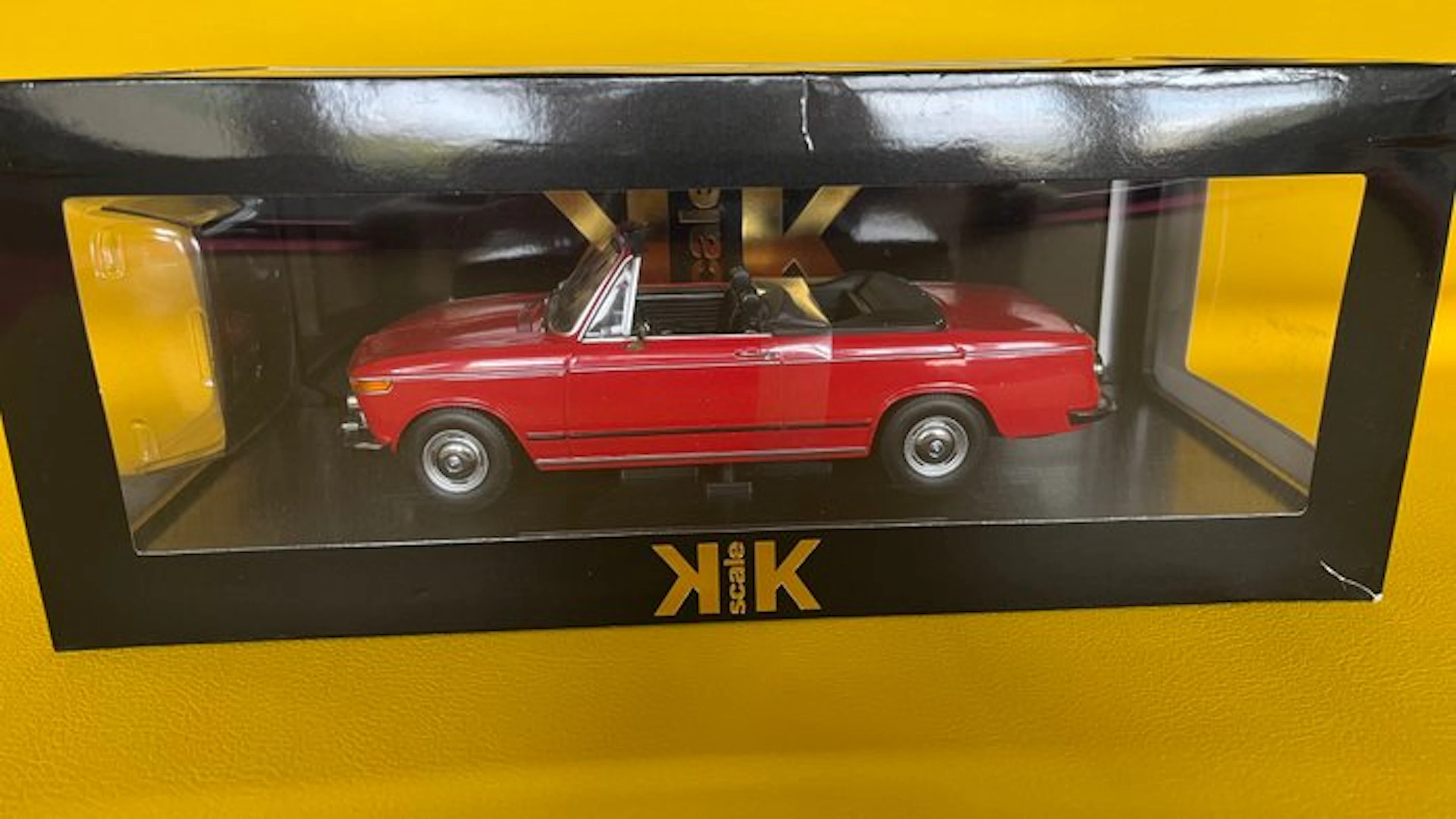 KK-Scale 1:18 - Model convertible car - BMW 2002 Cabrio (1971)