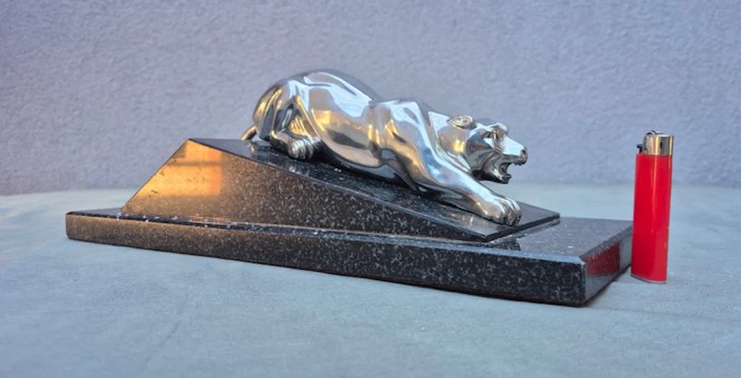 Naar de Franse kunstenaar Georges Lavroff (1895–1991) - Sculpture