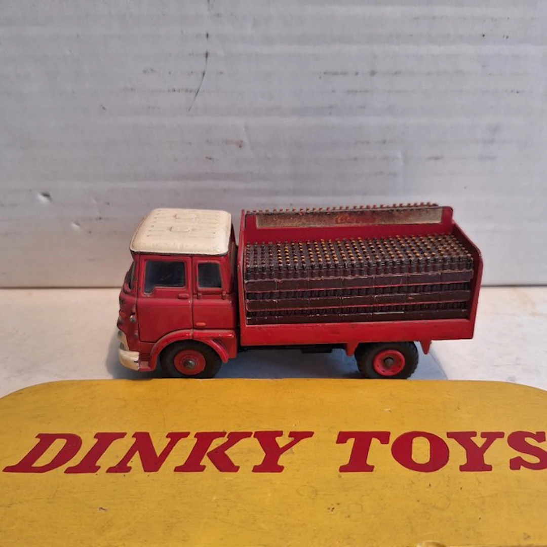Dinky Toys 1:43 - Model car - Dinky Toys - Coca Cola Delivery Truck