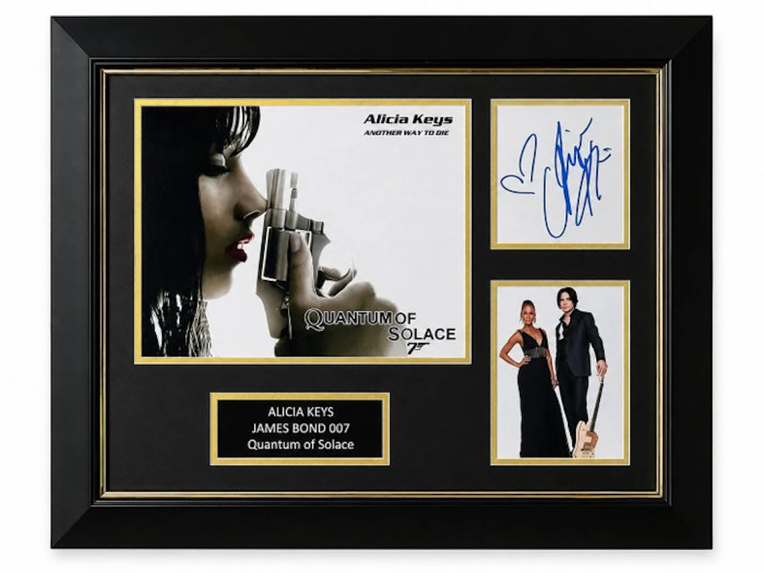 James Bond 007: A Quantum of Solace - Alicia Keys 8x10 photo James