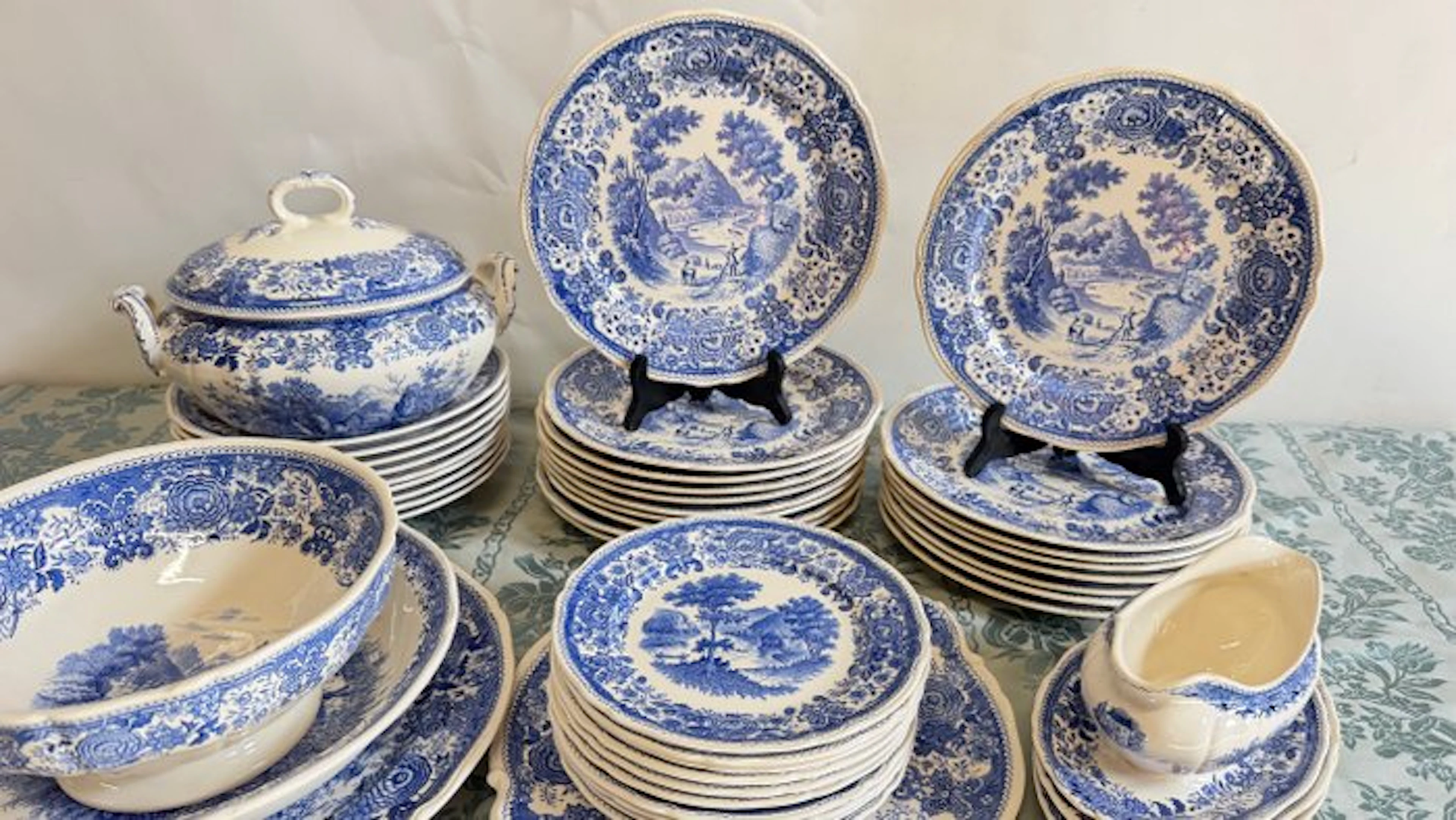 Villeroy & Boch - Dinner set (36) - Model " Burgenland" - Creamware