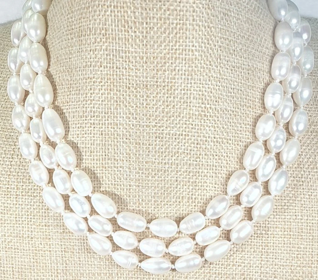 Natural Freshwater Pearls - VERY LONG - Symbol of Purity...