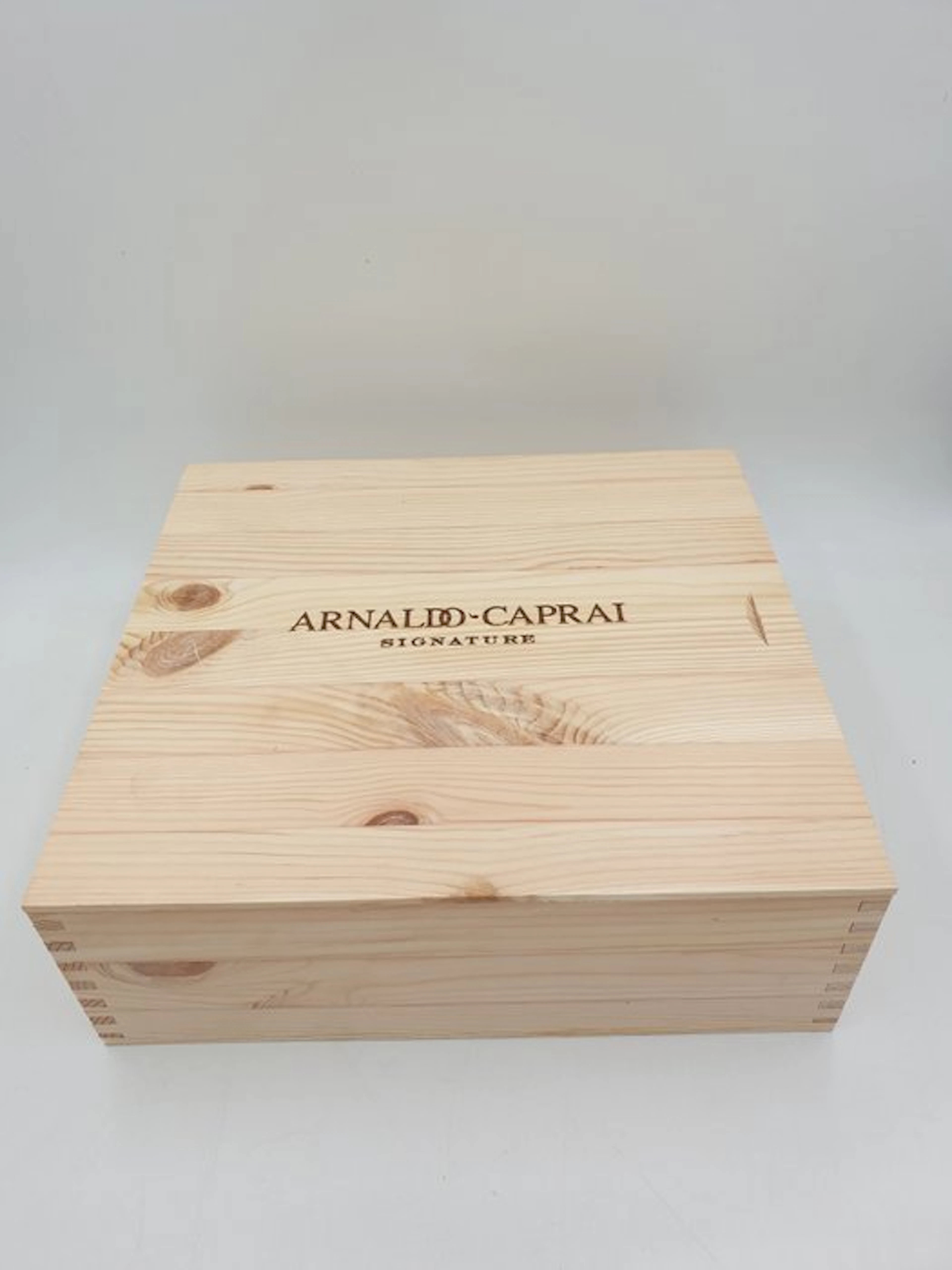 2016 , 2018 & 2019 Arnaldo Caprai Belcompare Library