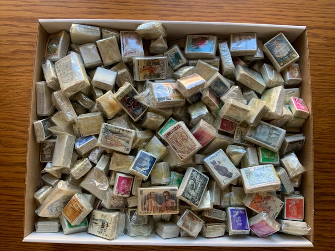 Spain 1965/1995 - Box with more than 40,000 stamps