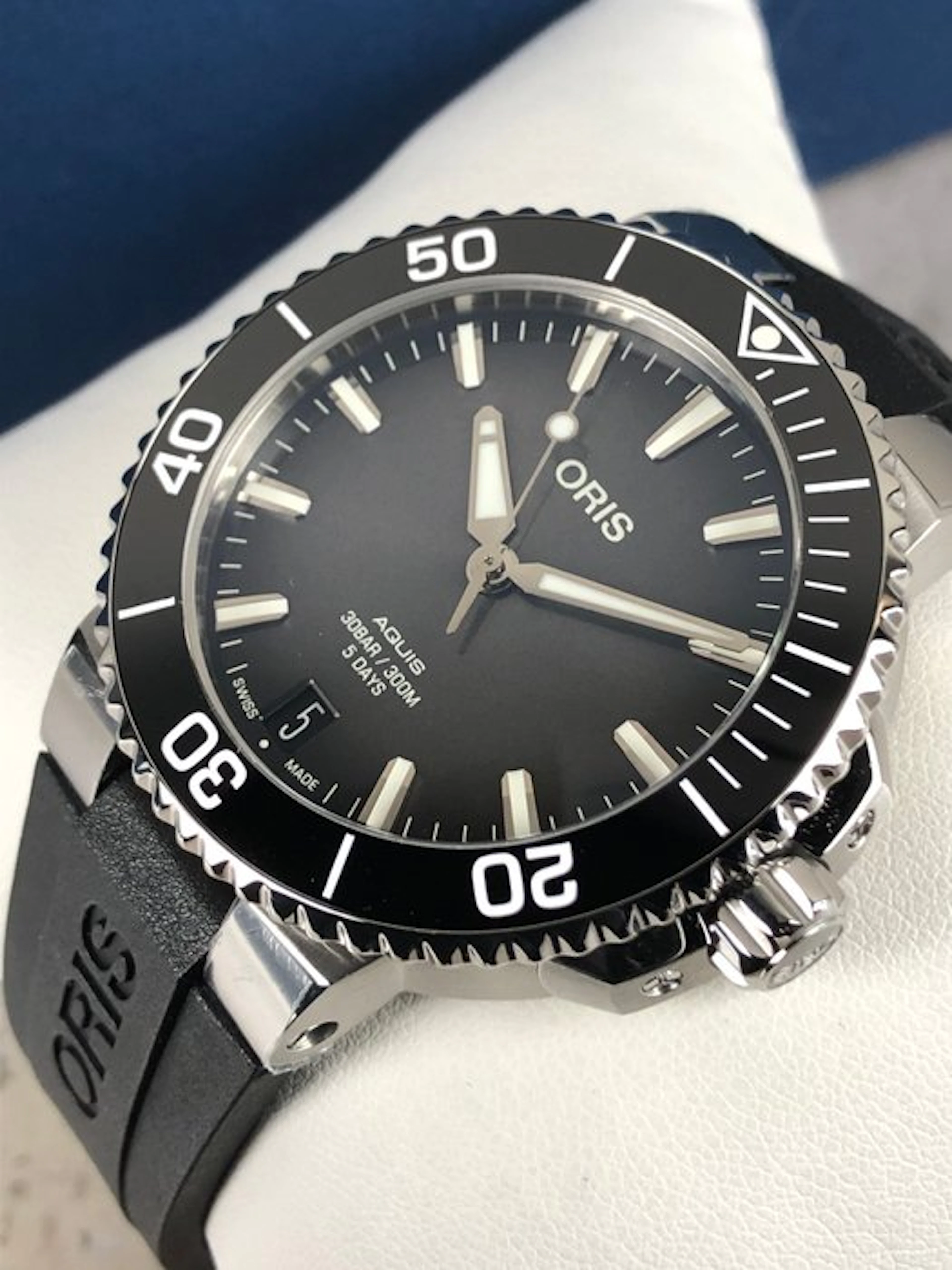 Oris - Aquis Date Calibre 400 Automatic - 01 400 7769...