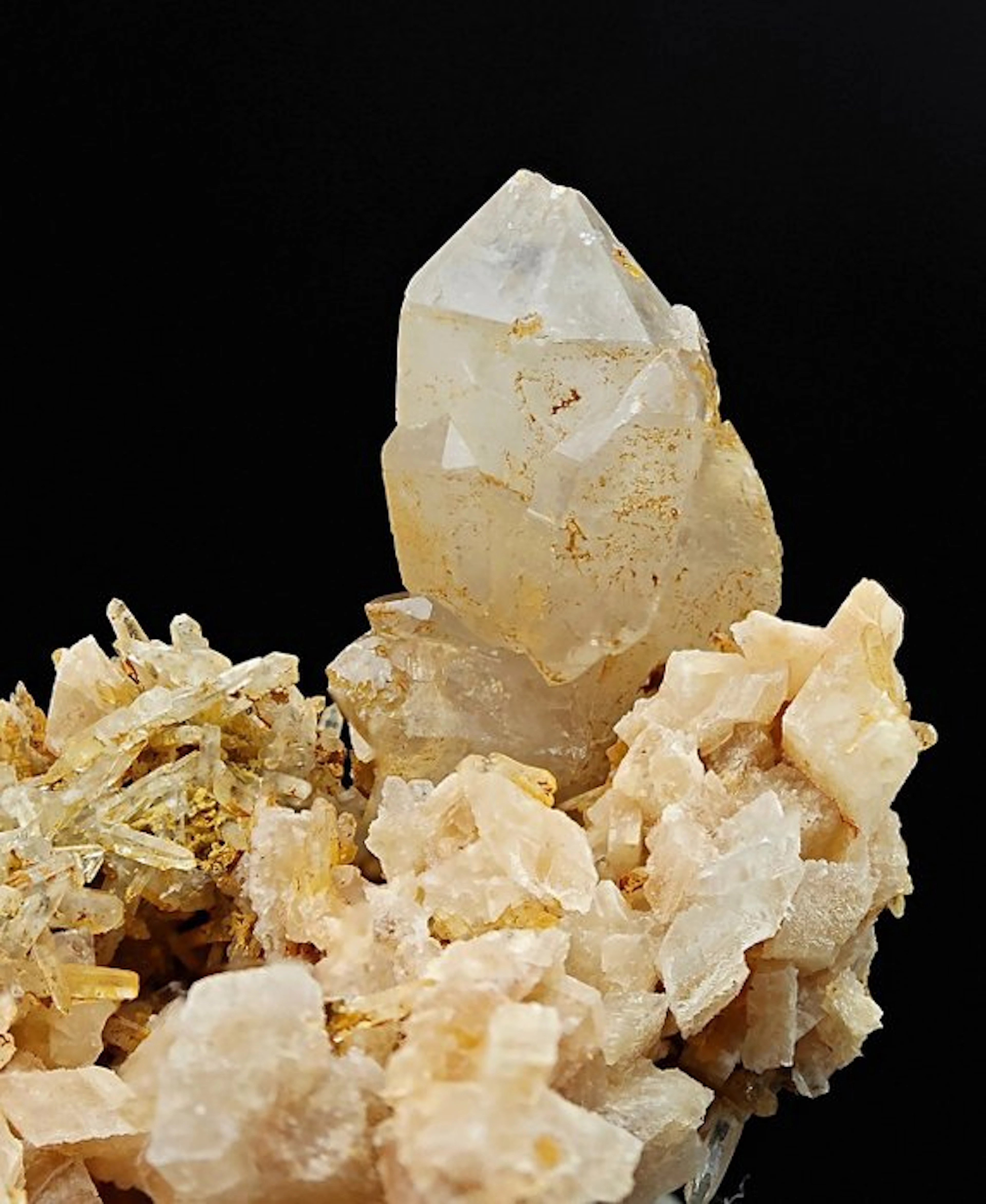 ALPINE, SCEPTER QUARTZ with albite and dolomite Crystals...
