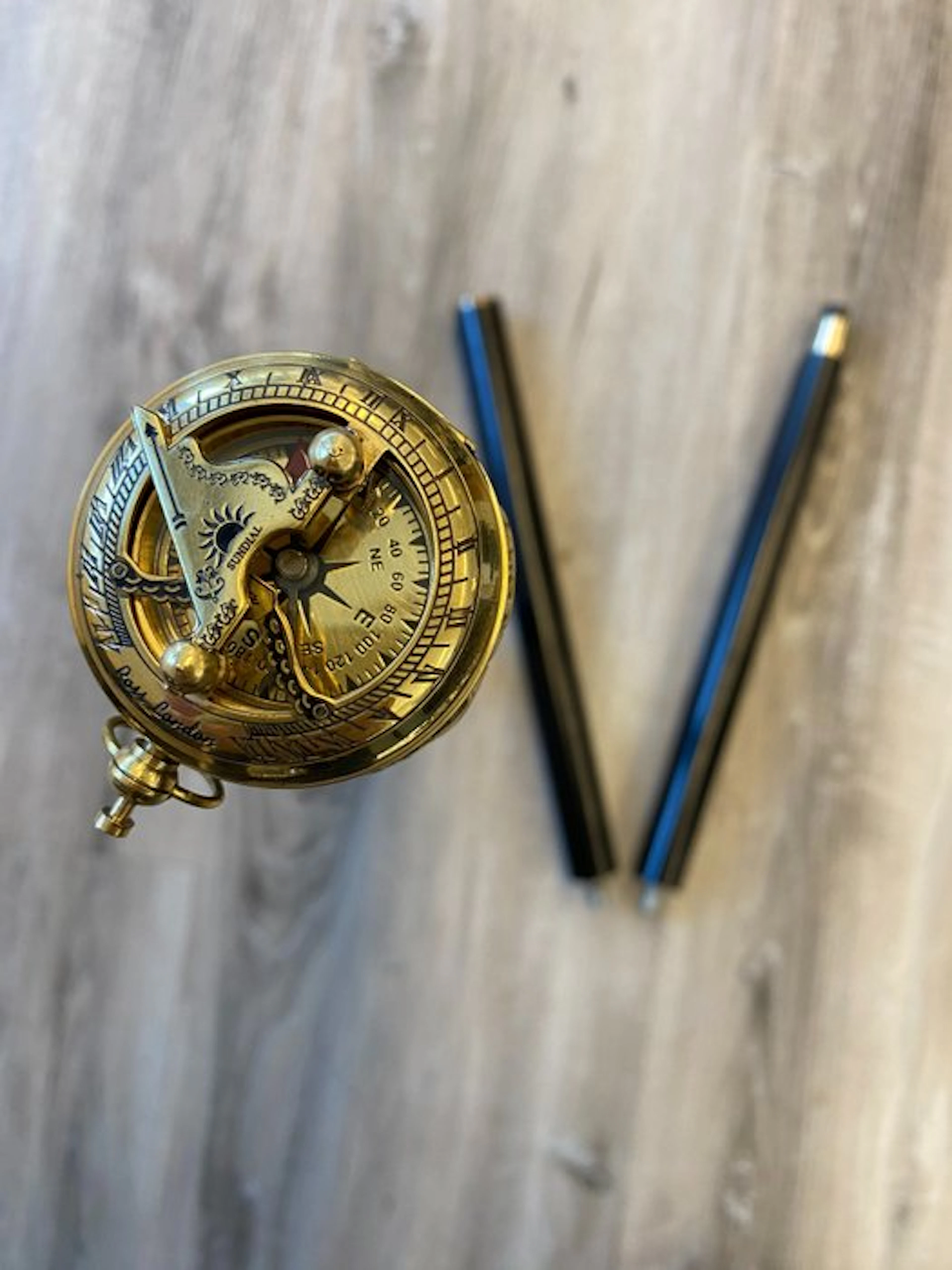 Walking stick - Compass with sundial, walking stick, heavy brass handle