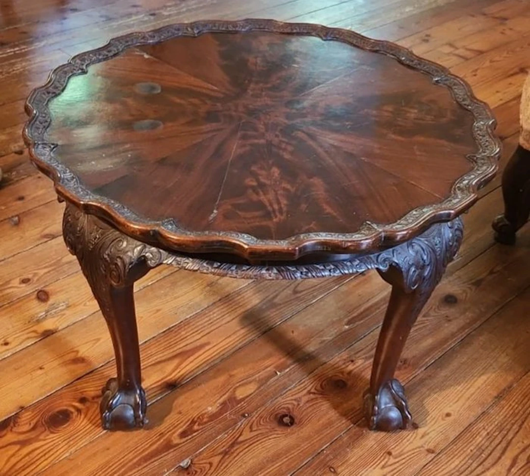 Coffee table - Walnut
