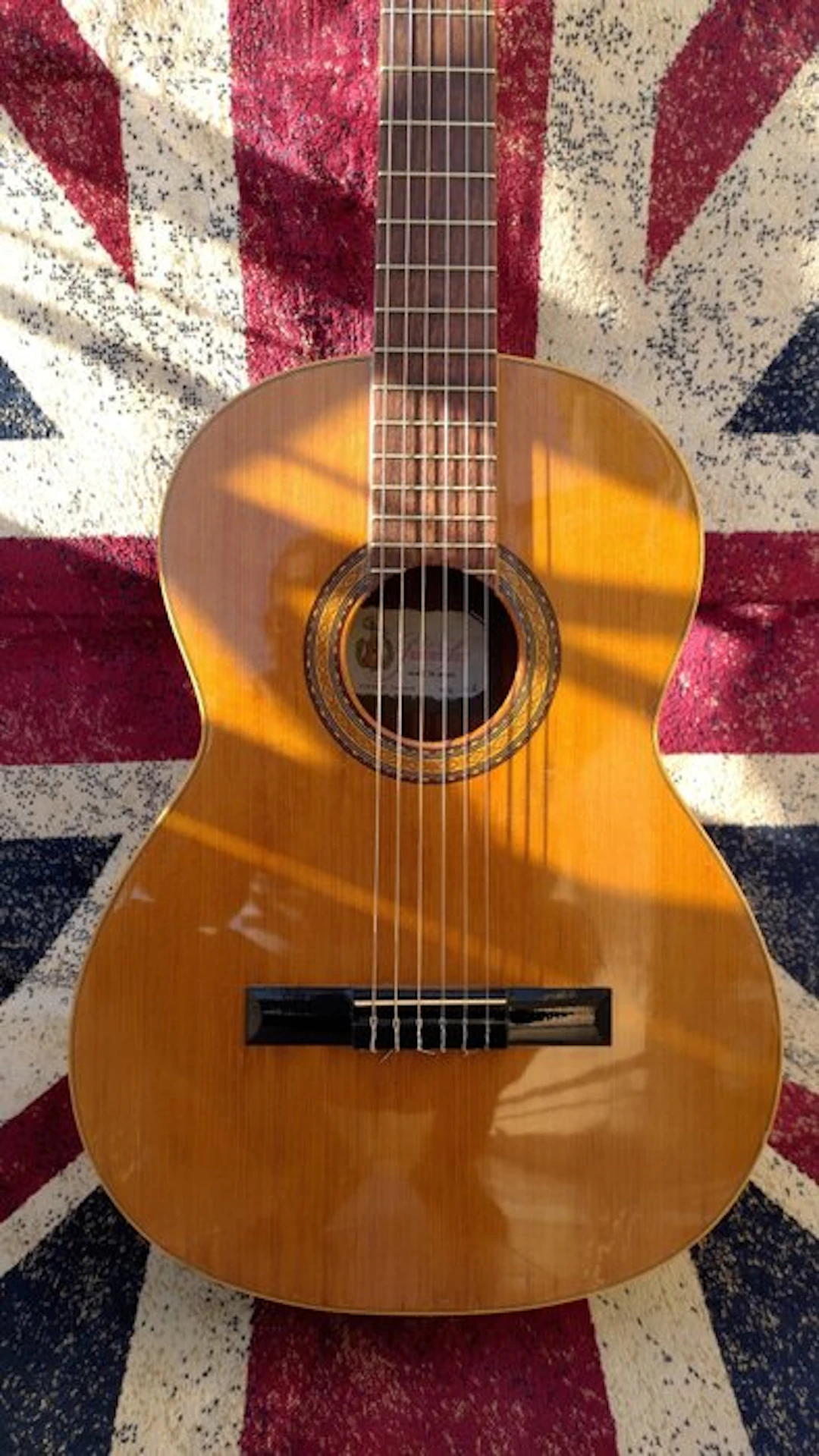 Saez - 4A - - Classical guitar - Spain (No reserve price)