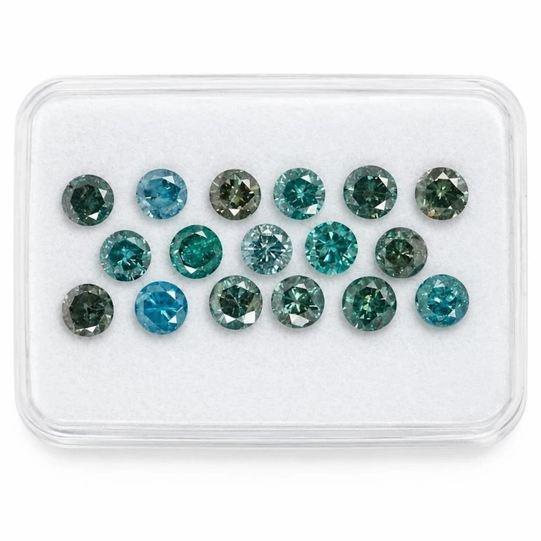 No reserve price - 17 pcs Diamond (Colour-treated) - 0.93 ct - Round - Fancy