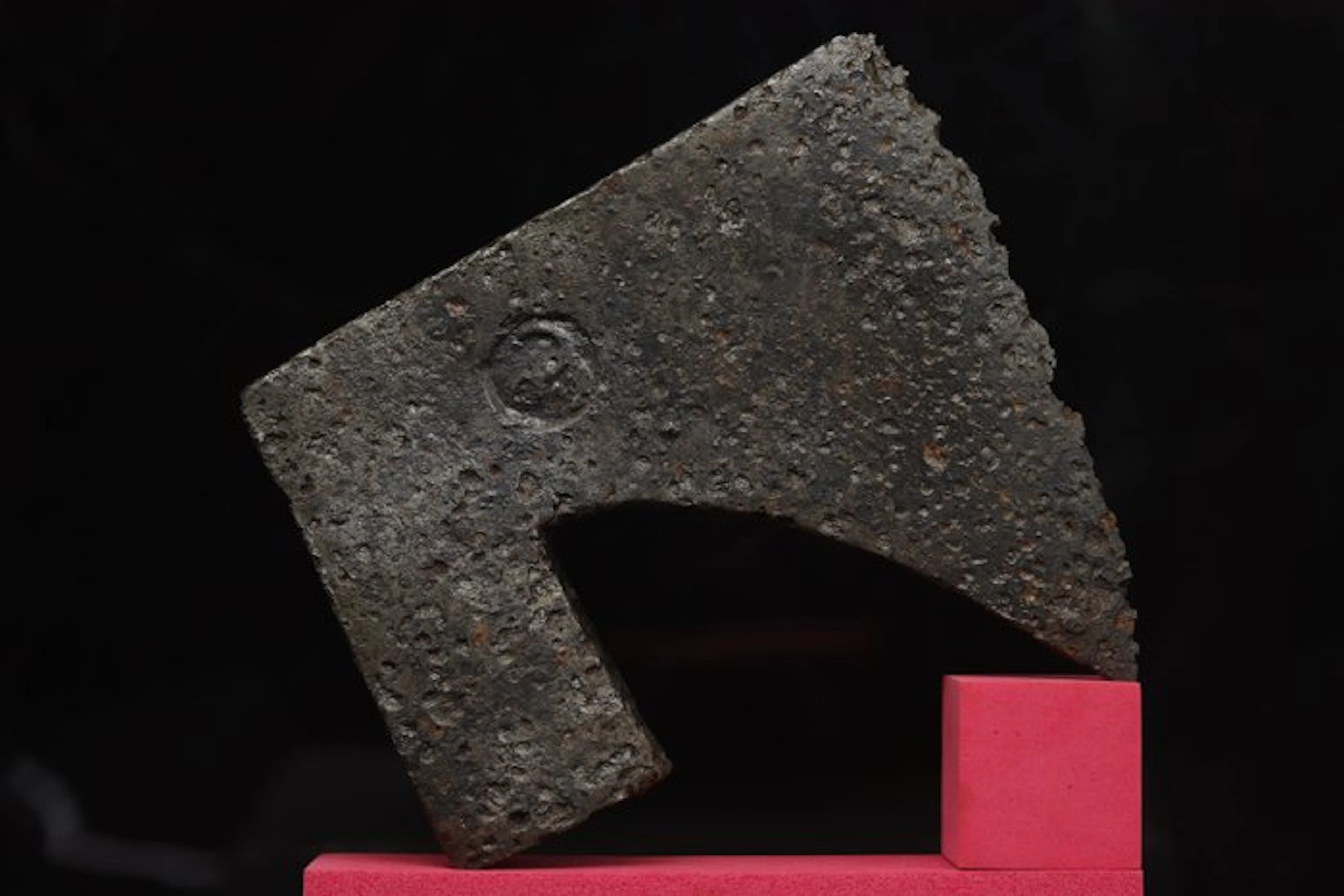 Medieval (Gothic) - Heavy Iron Crusader Axe - 14.6 cm (No reserve price)