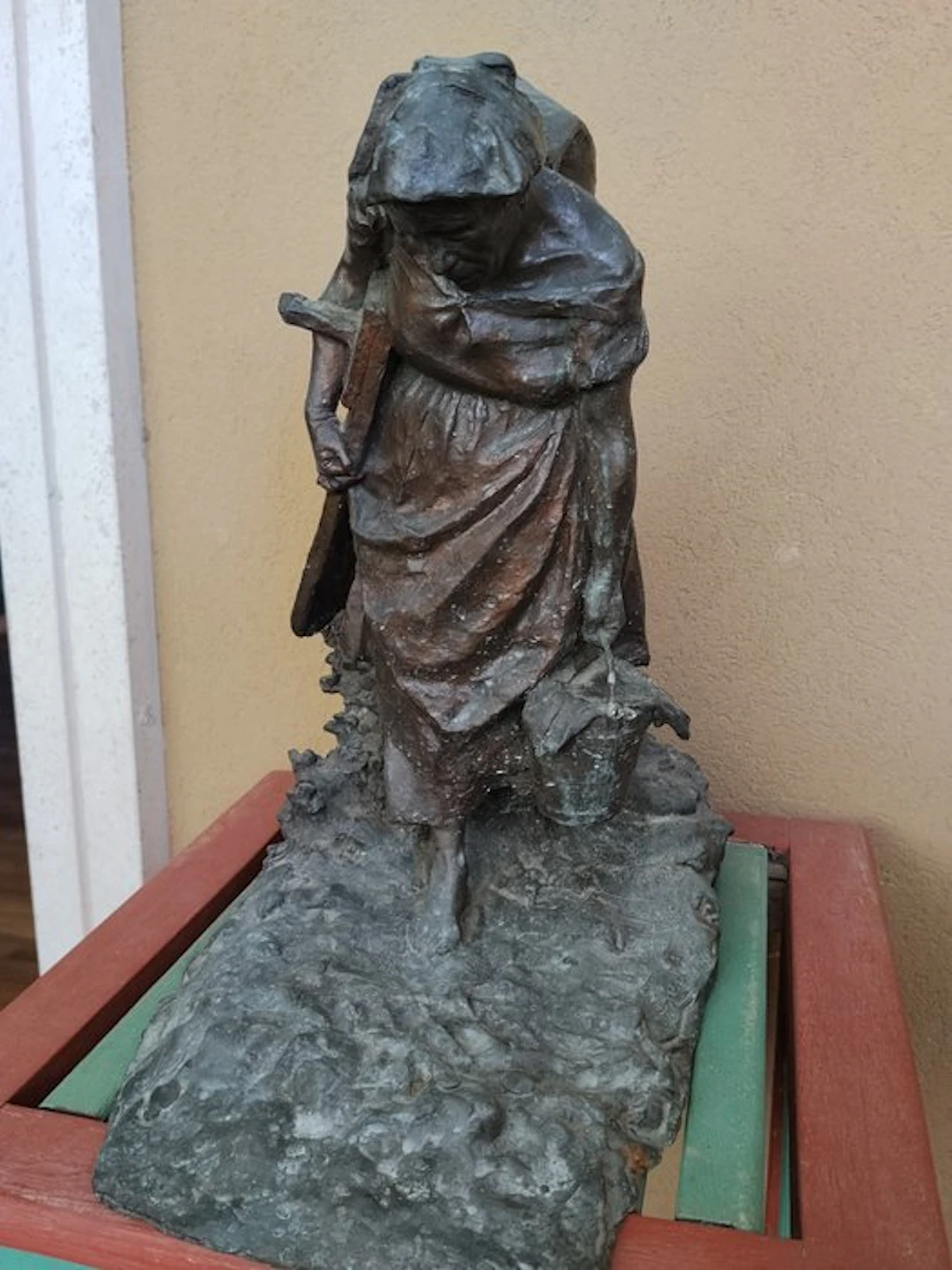 Cesare Reduzzi (1857–1911) - Sculpture, Lavandaia - 34 cm - Bronze