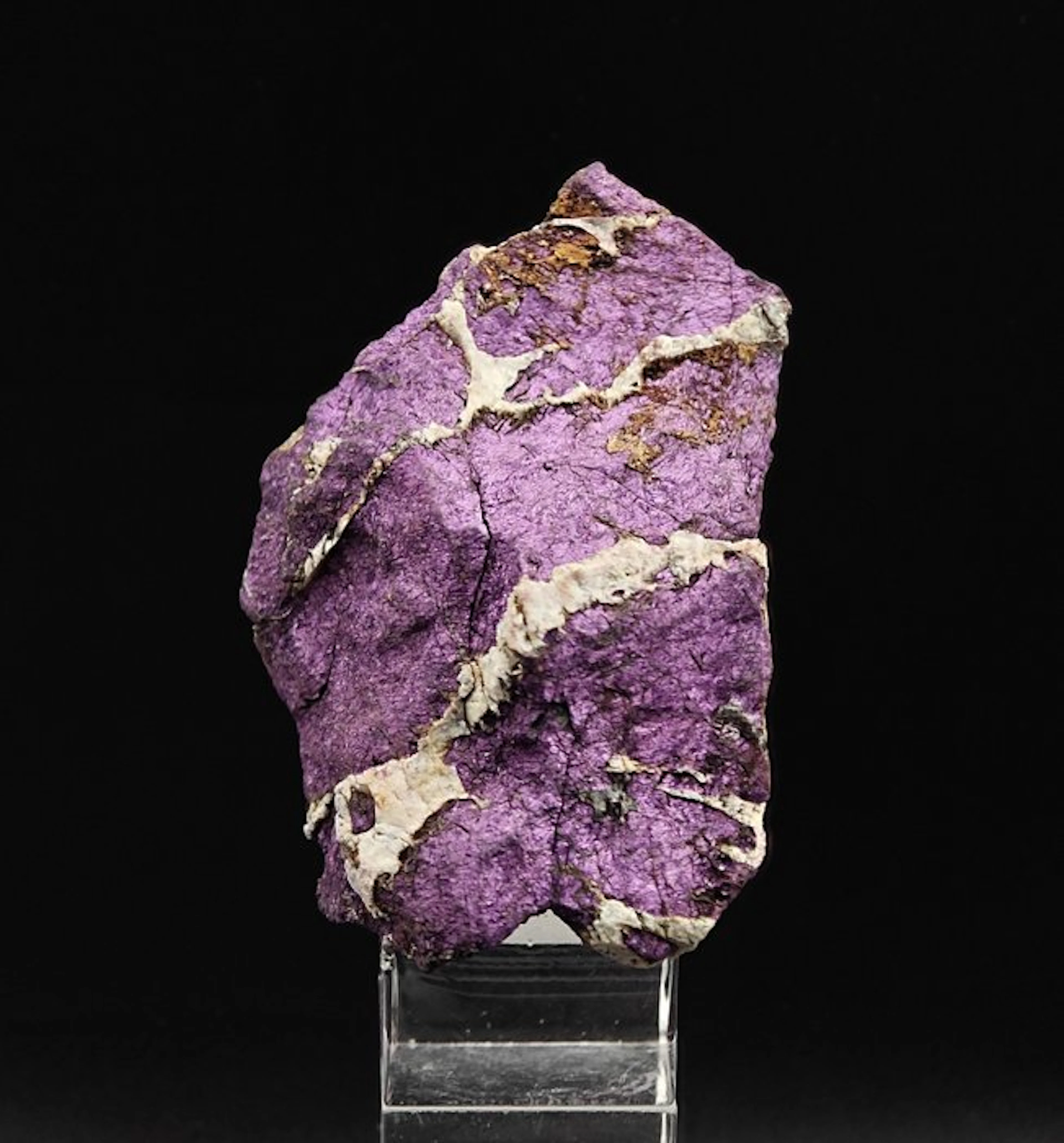 Rare purpurite