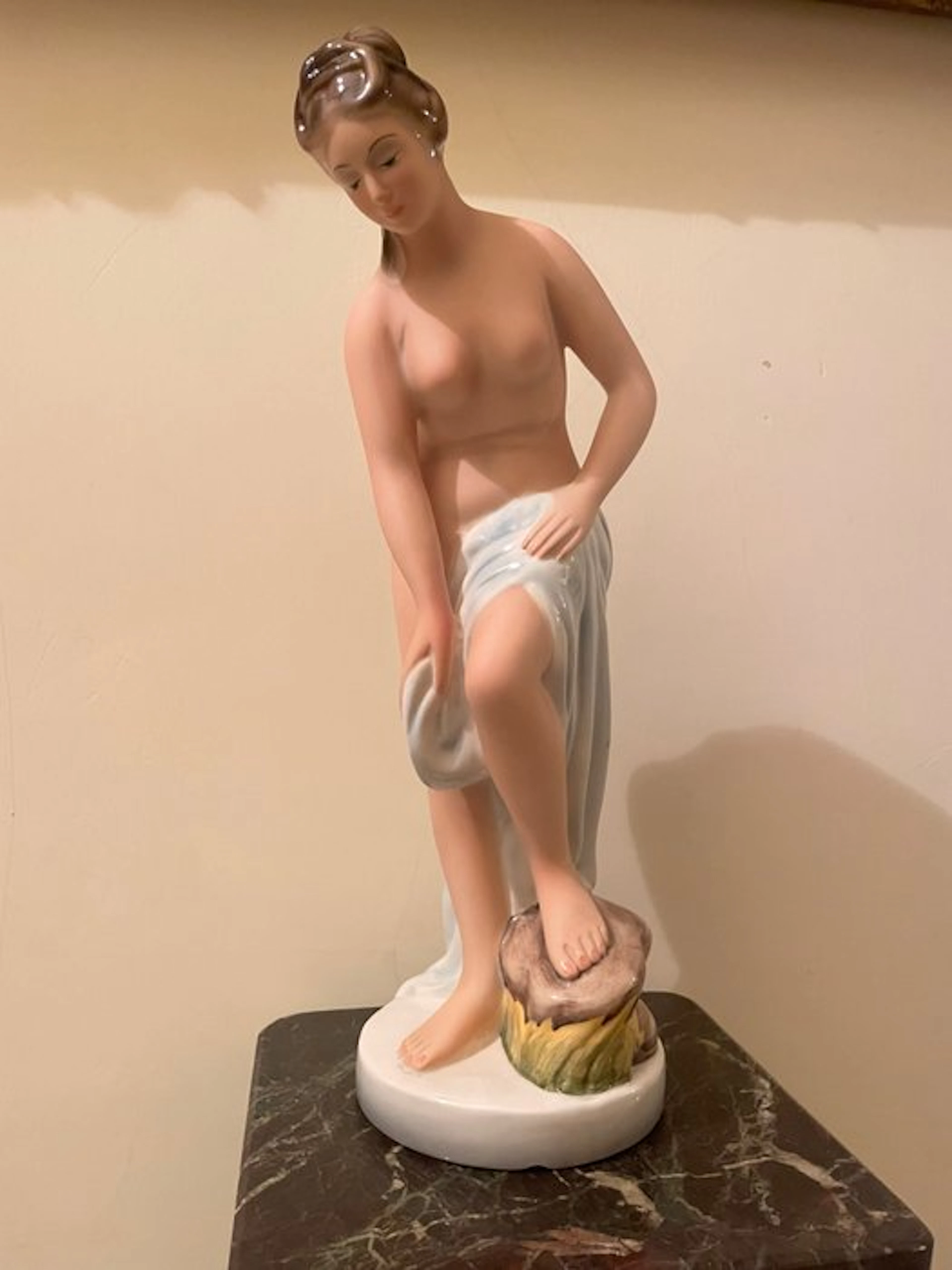 Favaro e Cecchetto - Bust, Donna nuda al bagno - 42 cm - Ceramic - 1937