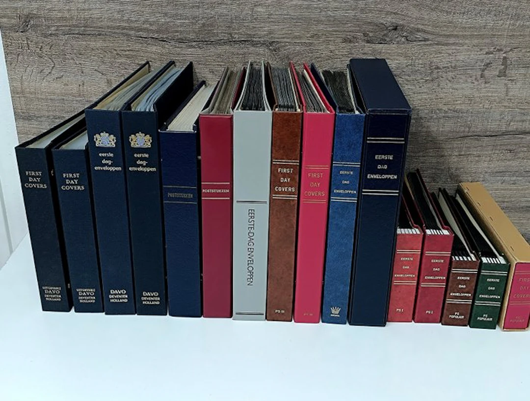Accessories - 16 albums for first-day envelopes