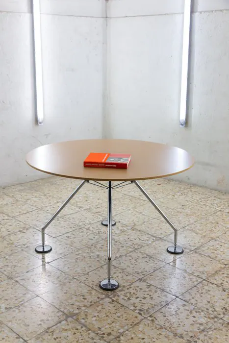 Foster Table Example Tecno - Norman Foster - Table - Nomos - Aluminium - 120cm | Barnebys