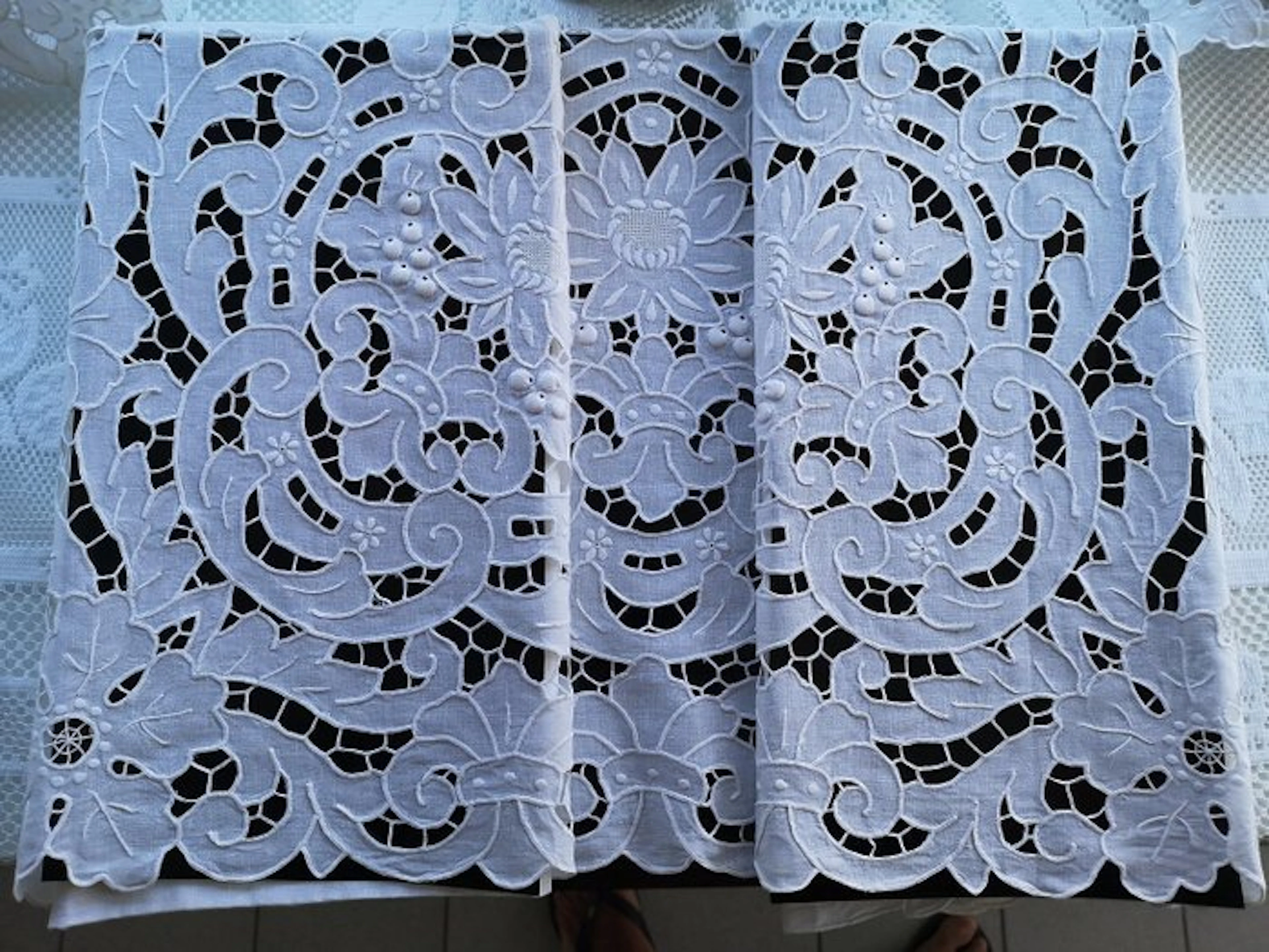 Lenzuolo in puro lino ricamato a mano Intaglio - Bed sheet - 280 cm - 260 cm