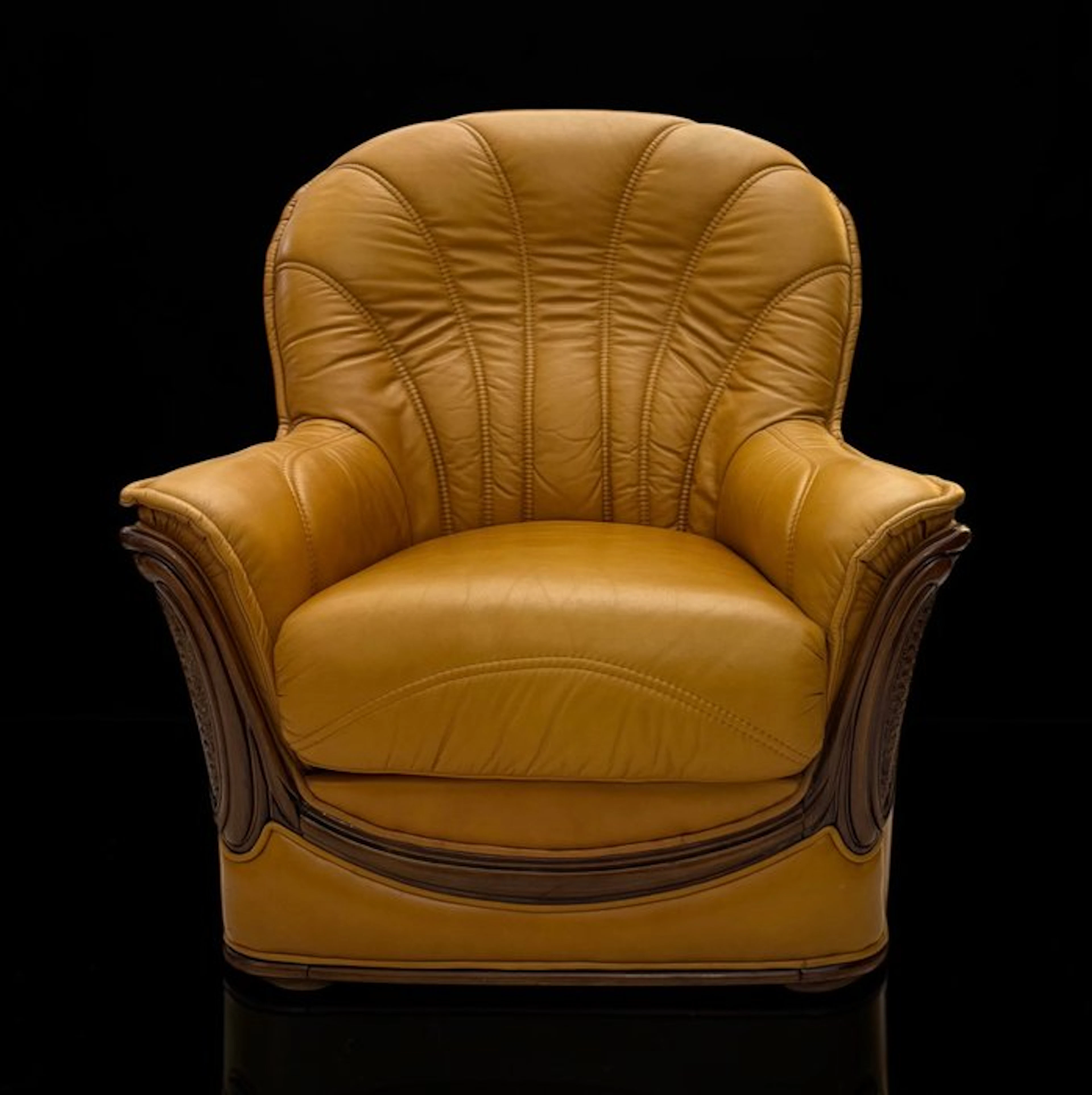 Armchair - Lounge - Leather color "Camel" - Vienna straw – Walnut wood
