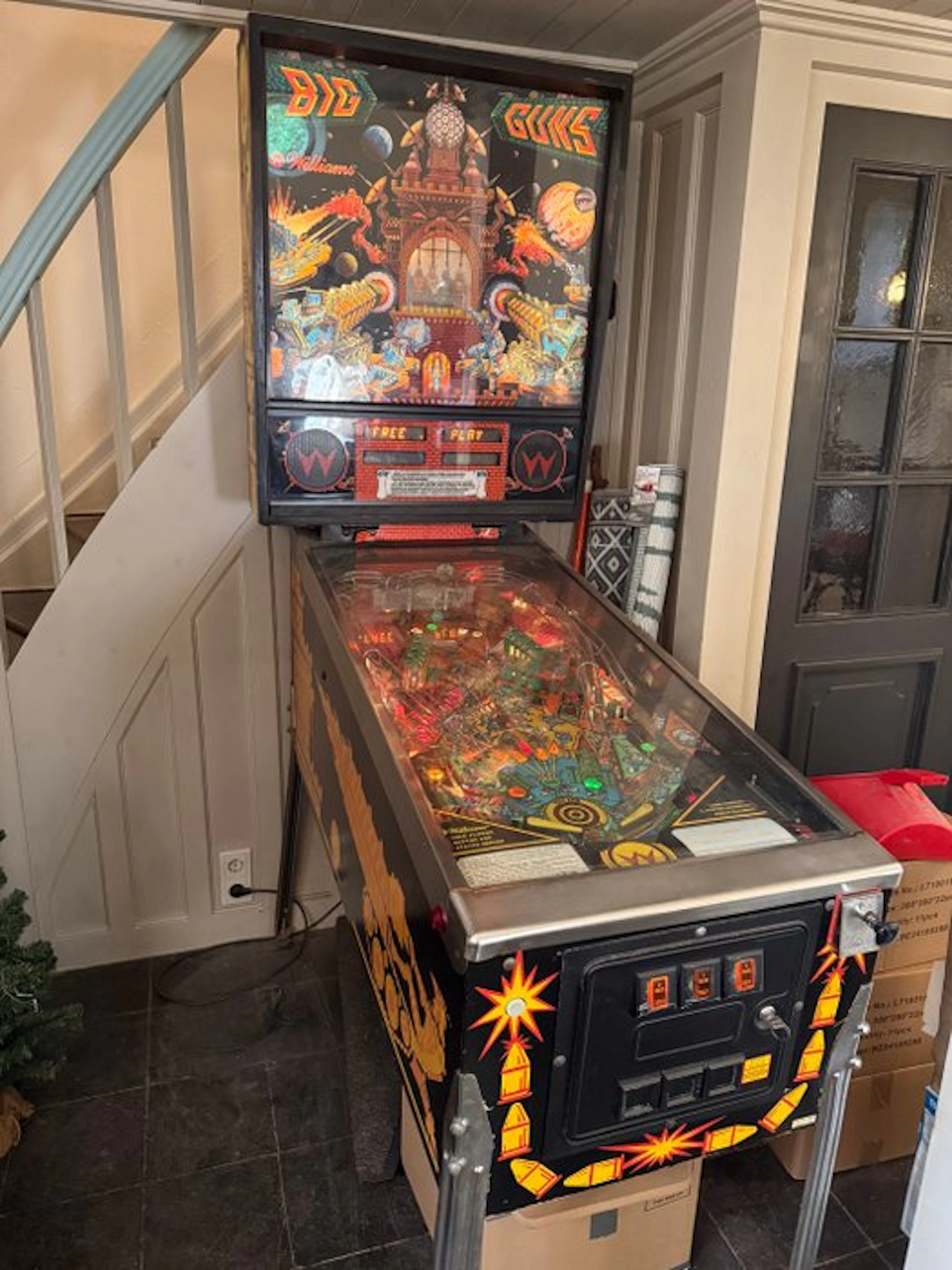 Williams - Electronic pinball machine Williams Big Guns flipperkast 1987