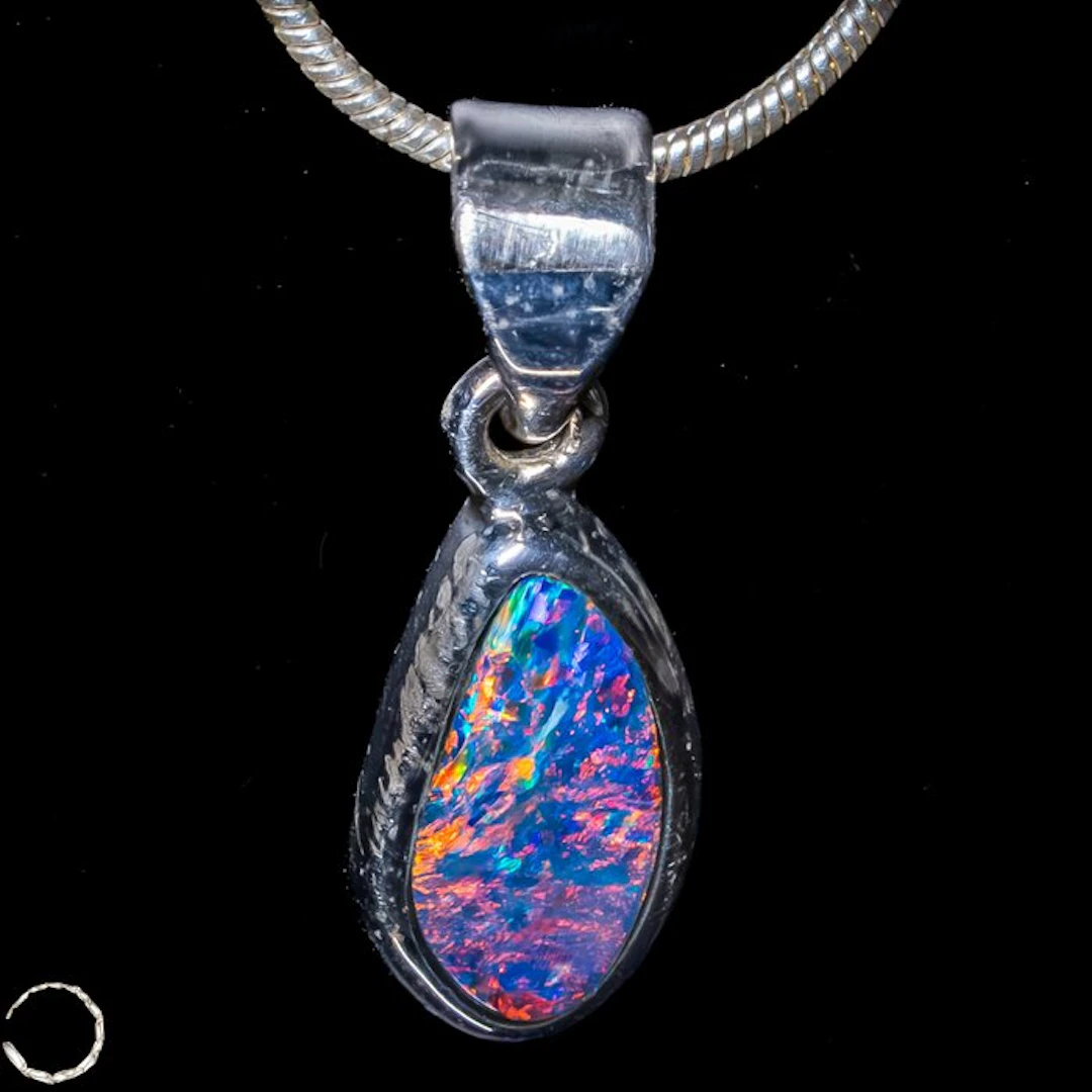 Natural boulder opal pendant from Australia – Sterling silver 9.3 ct- 1.86 g