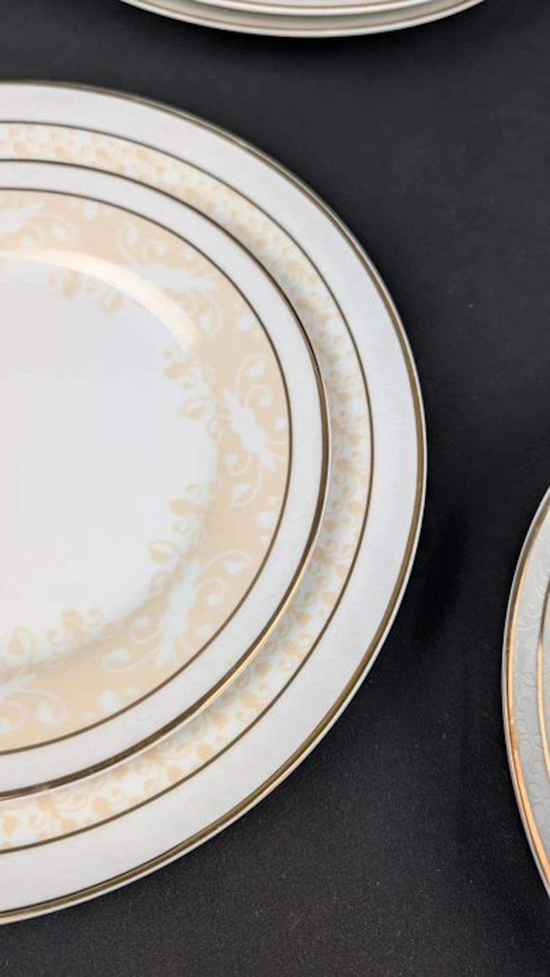Richard Ginori - Dinner service (24) - "Arabeschi" - Porcelain - For 8 people